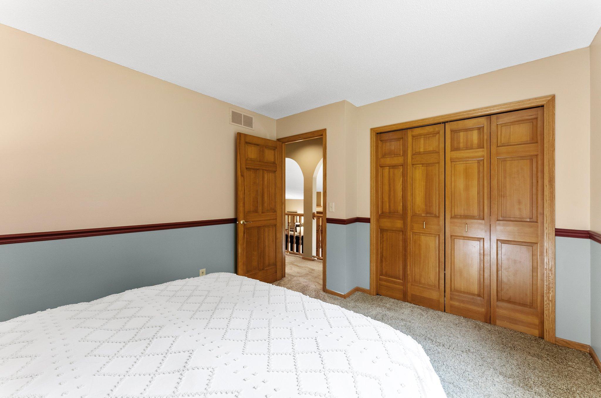 4977 Forest Glen Court