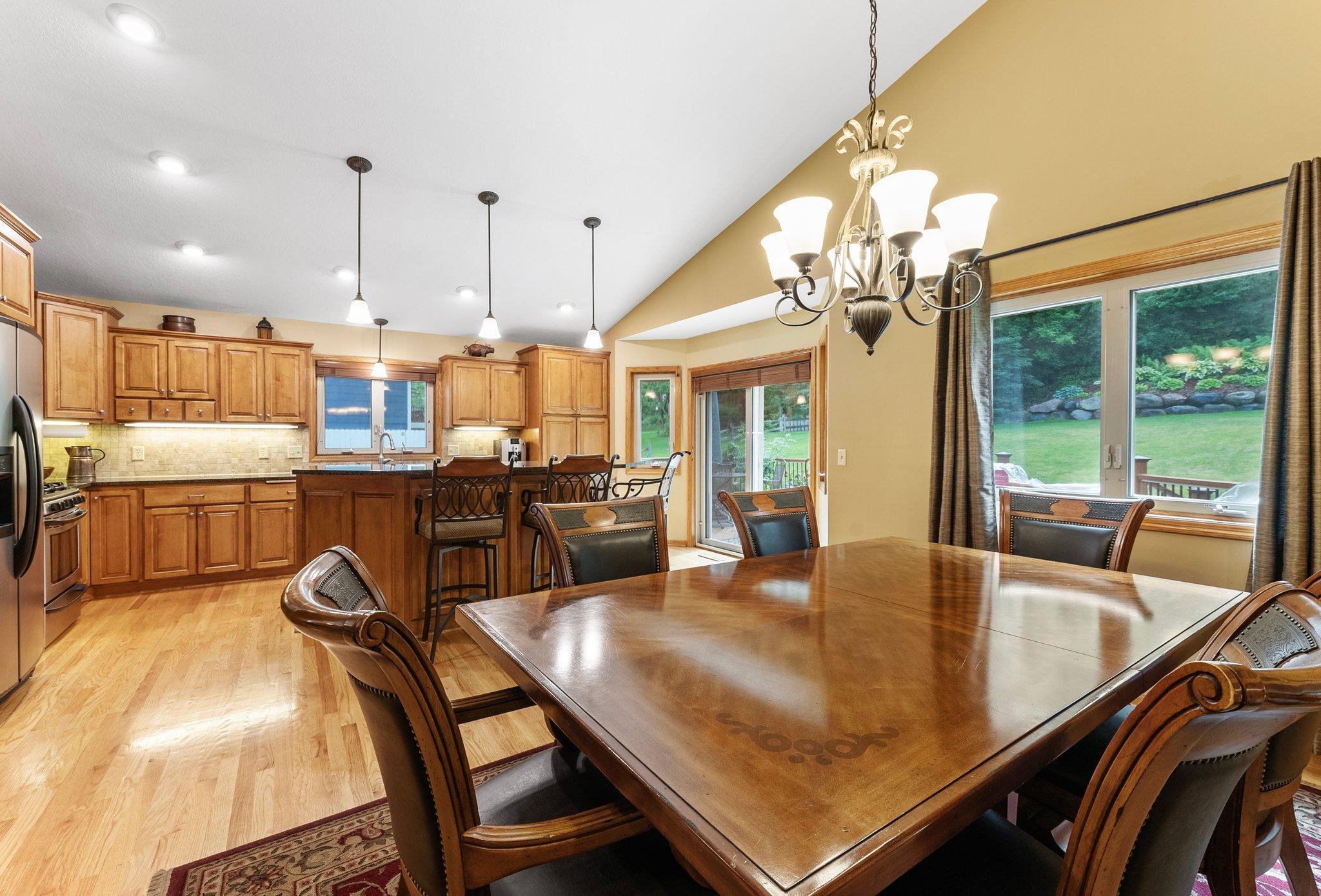 4977 Forest Glen Court