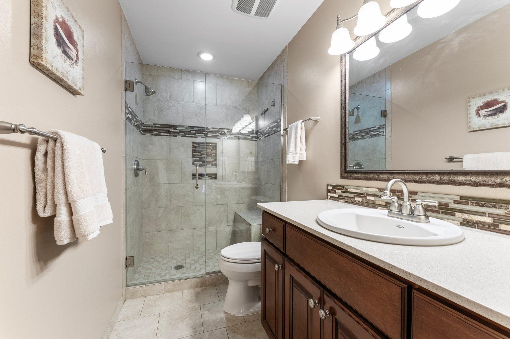 4977 Forest Glen Court