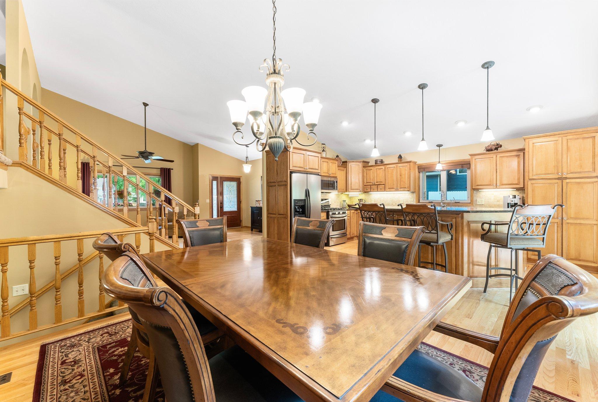 4977 Forest Glen Court