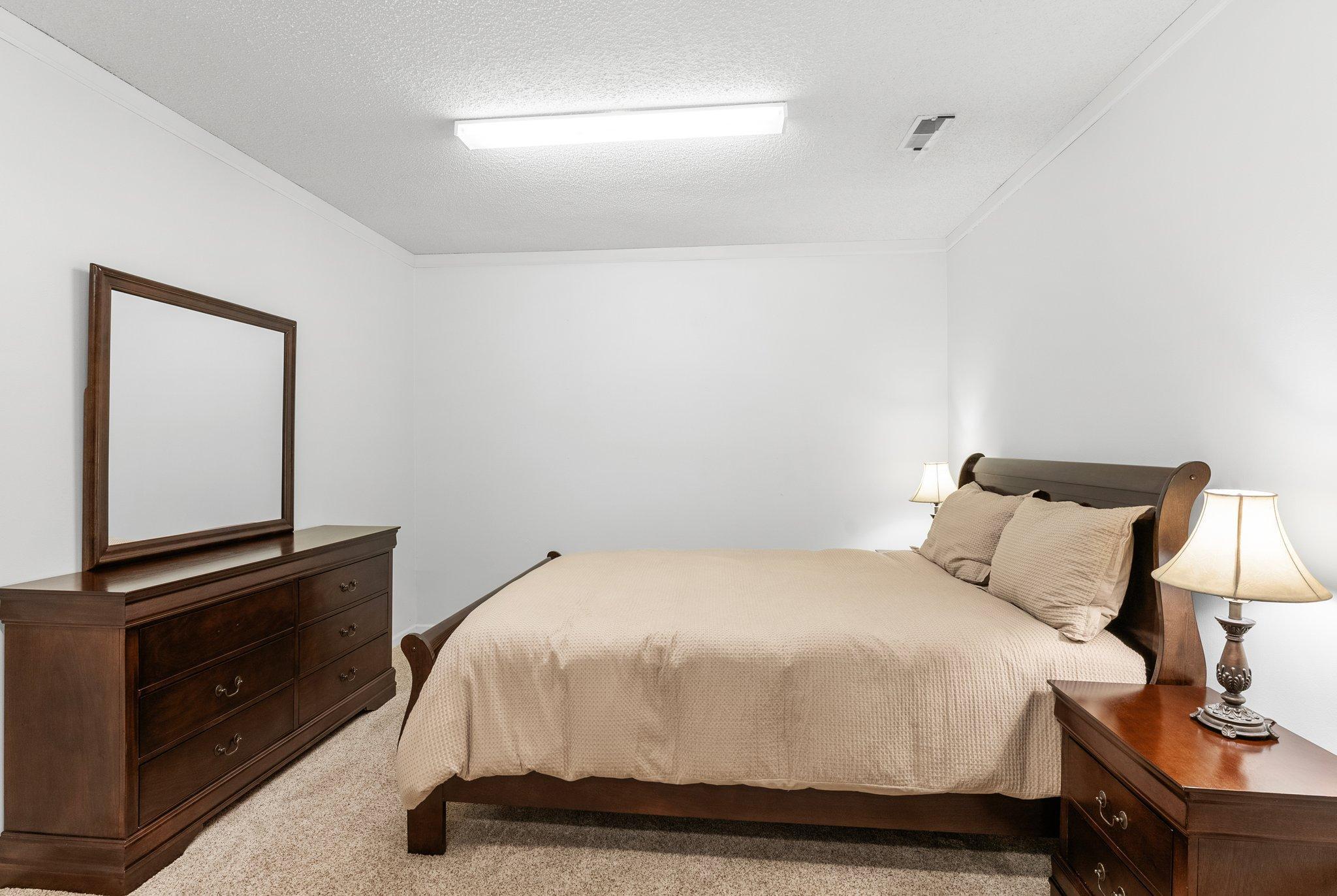 4977 Forest Glen Court