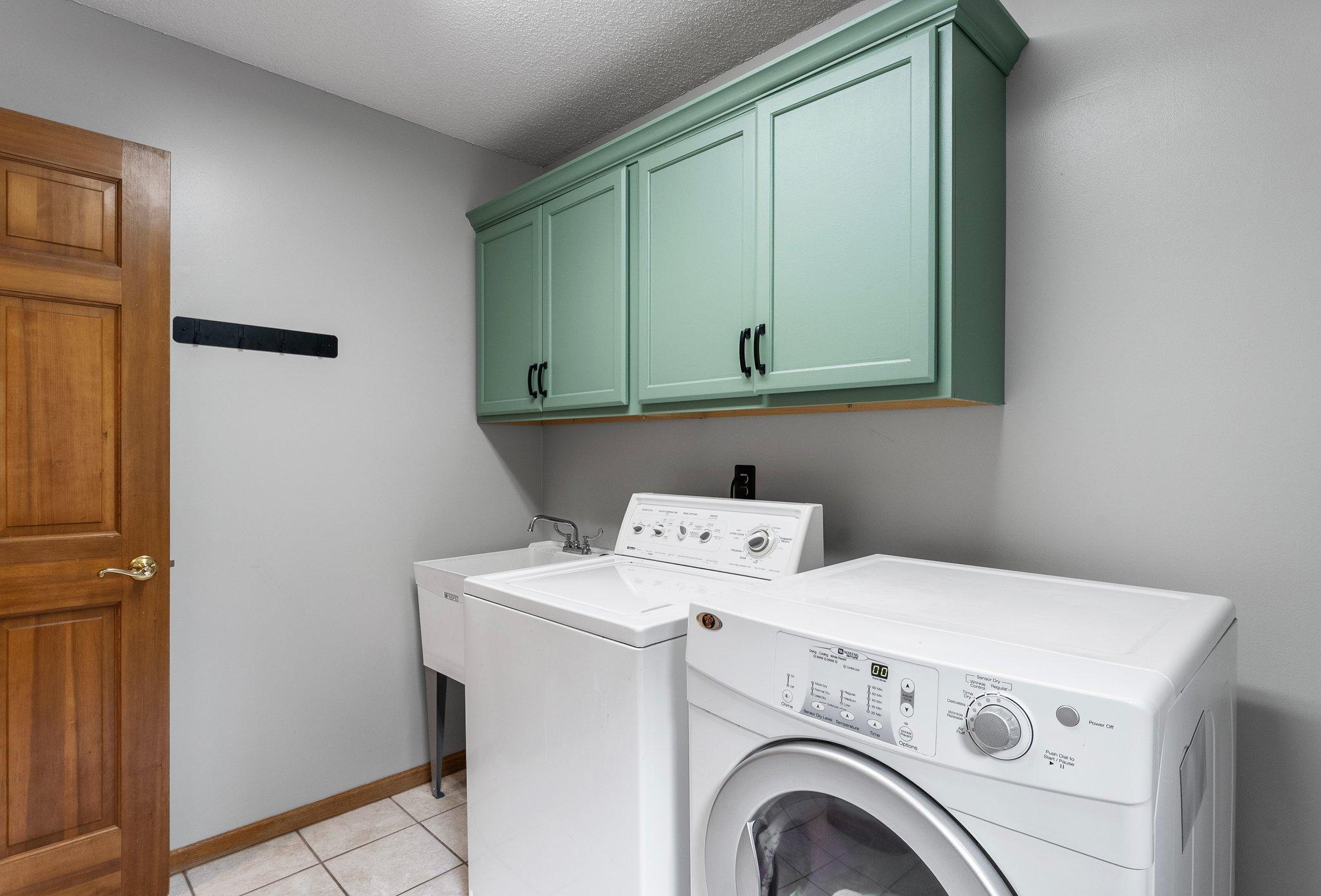 4977 Forest Glen Court