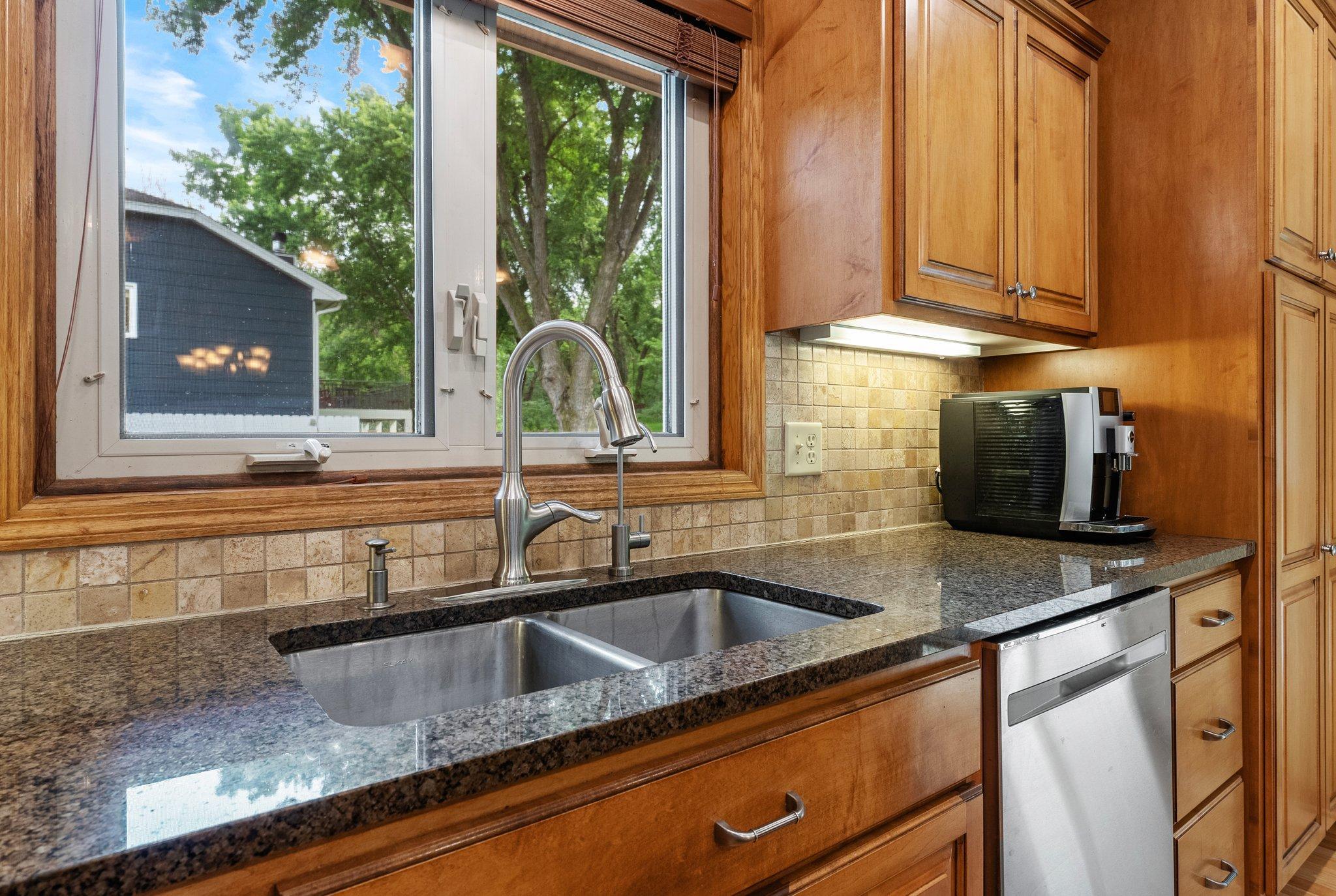 4977 Forest Glen Court