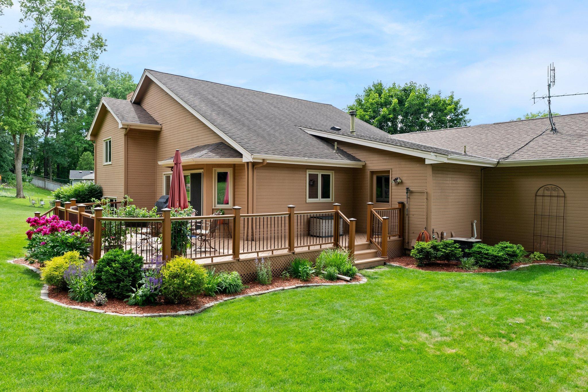 4977 Forest Glen Court