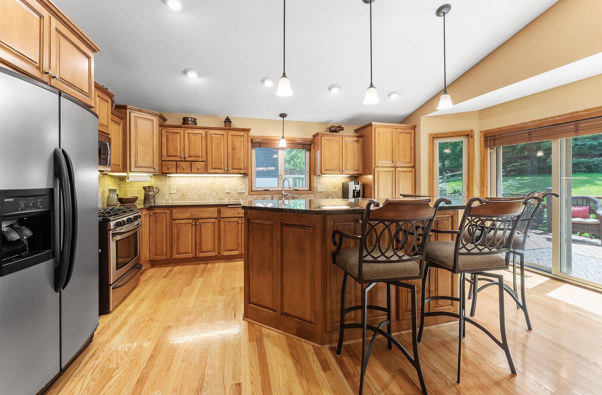 4977 Forest Glen Court