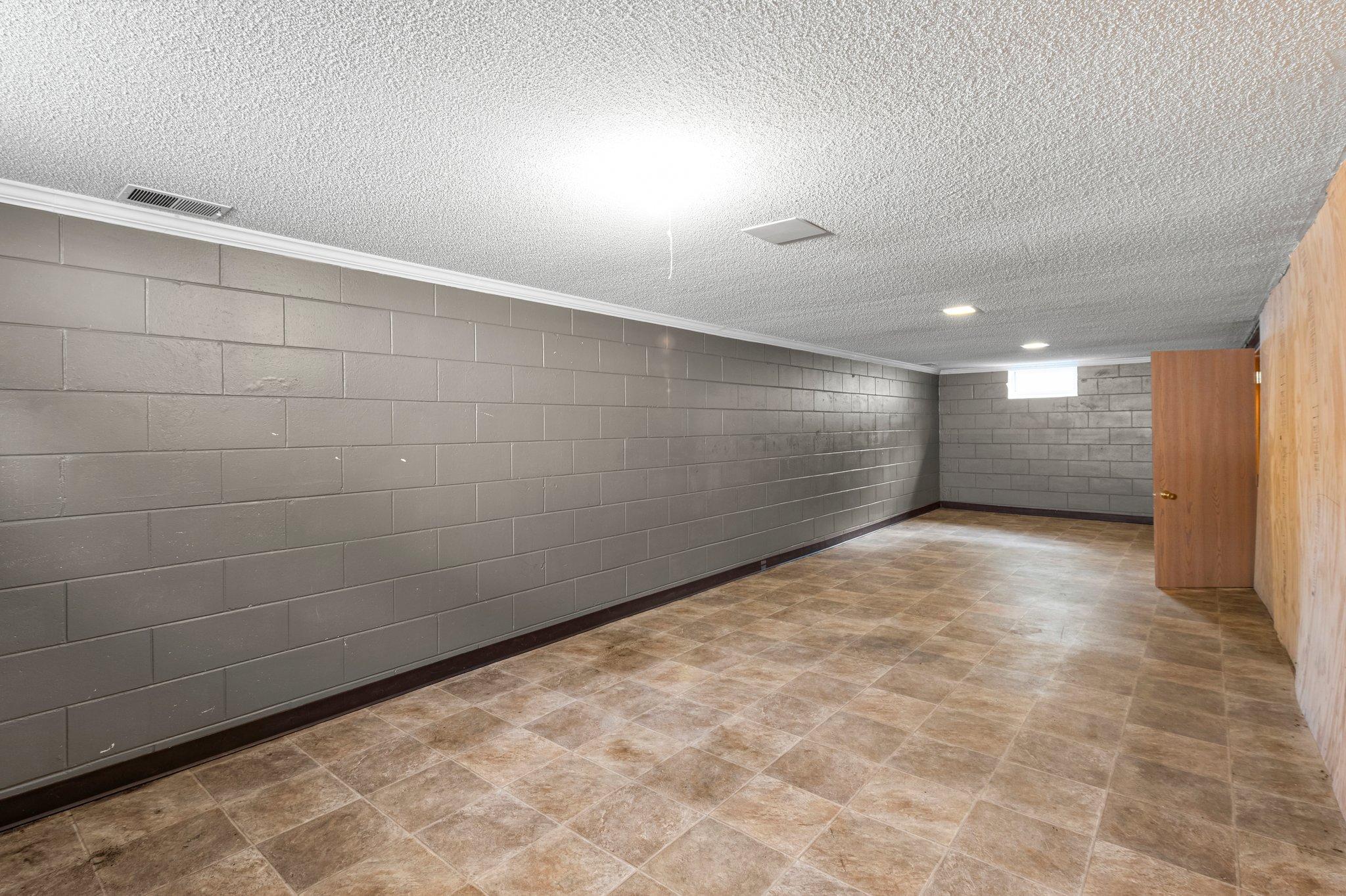 4261 Diamond Drive