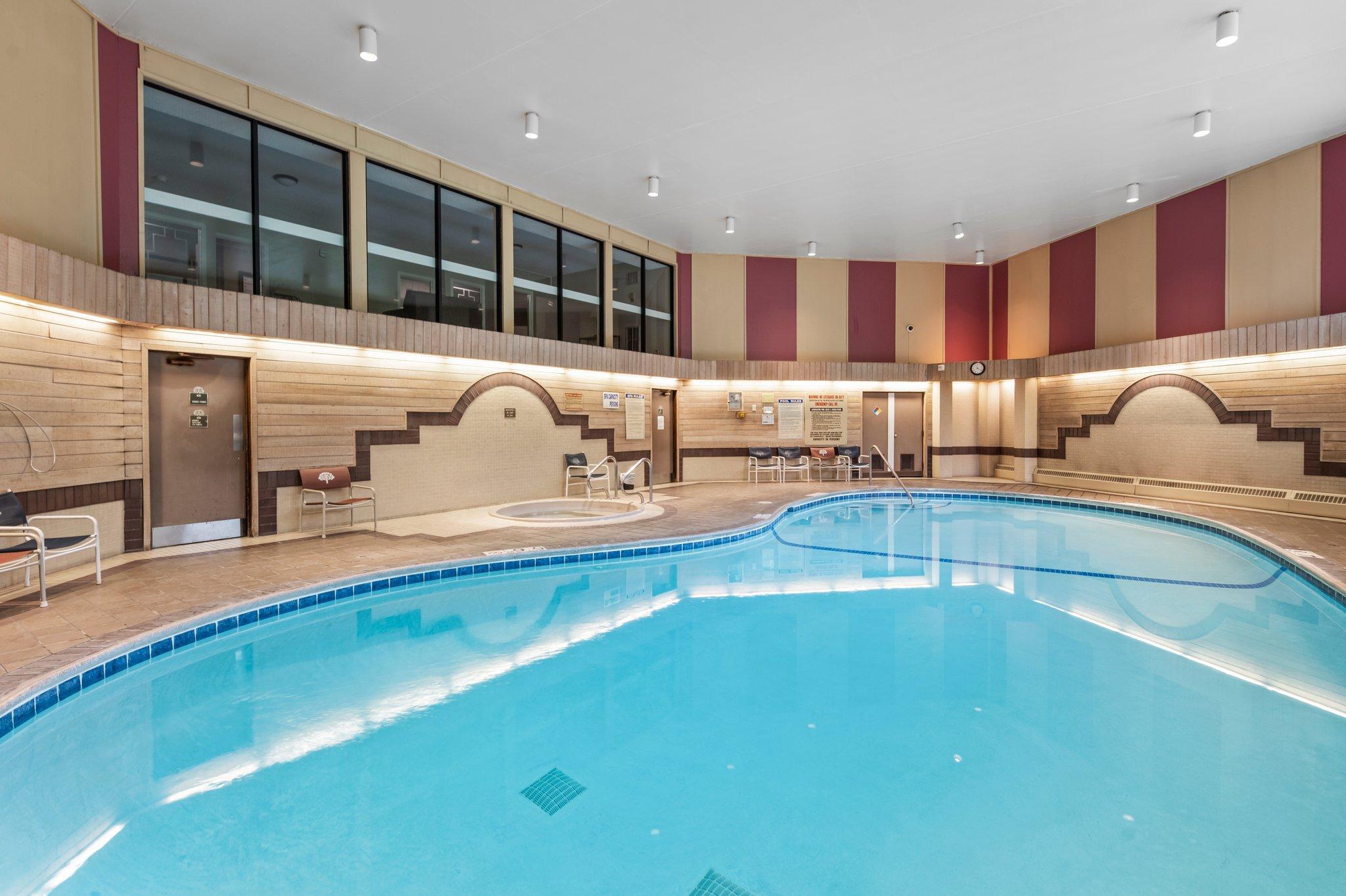 6710 Vernon Avenue S Unit: 219
