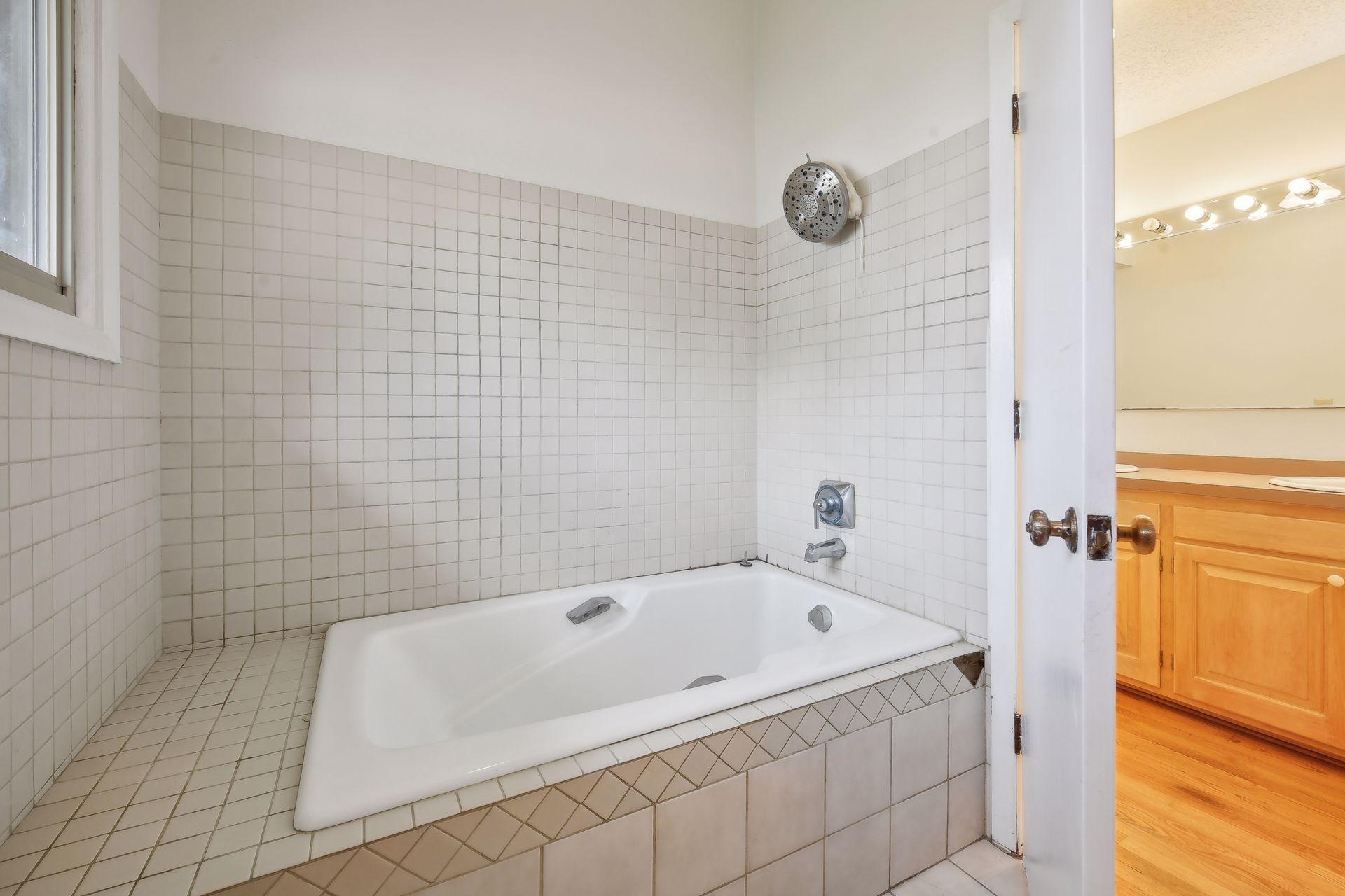 5162 Union Lake Trail