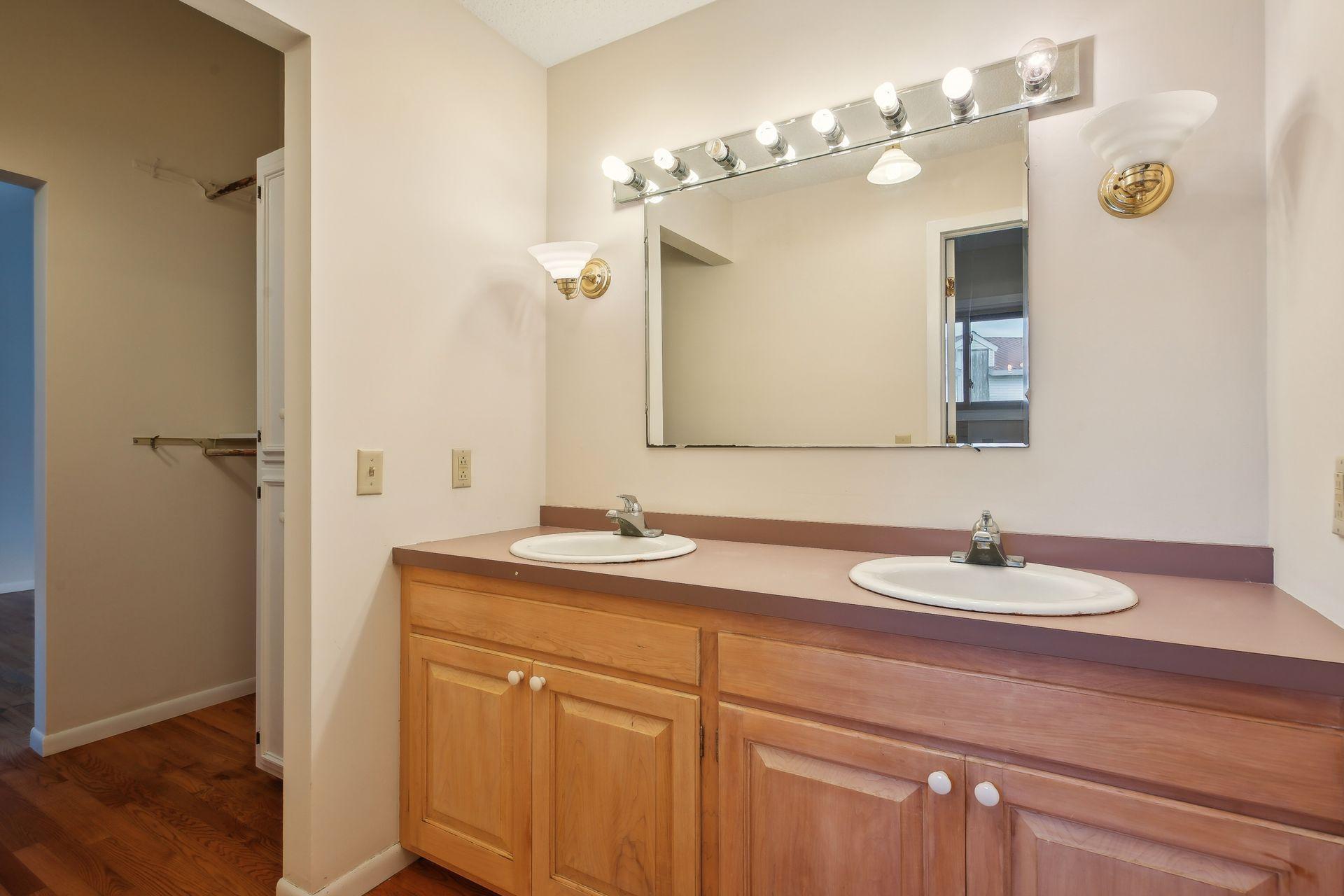 5162 Union Lake Trail