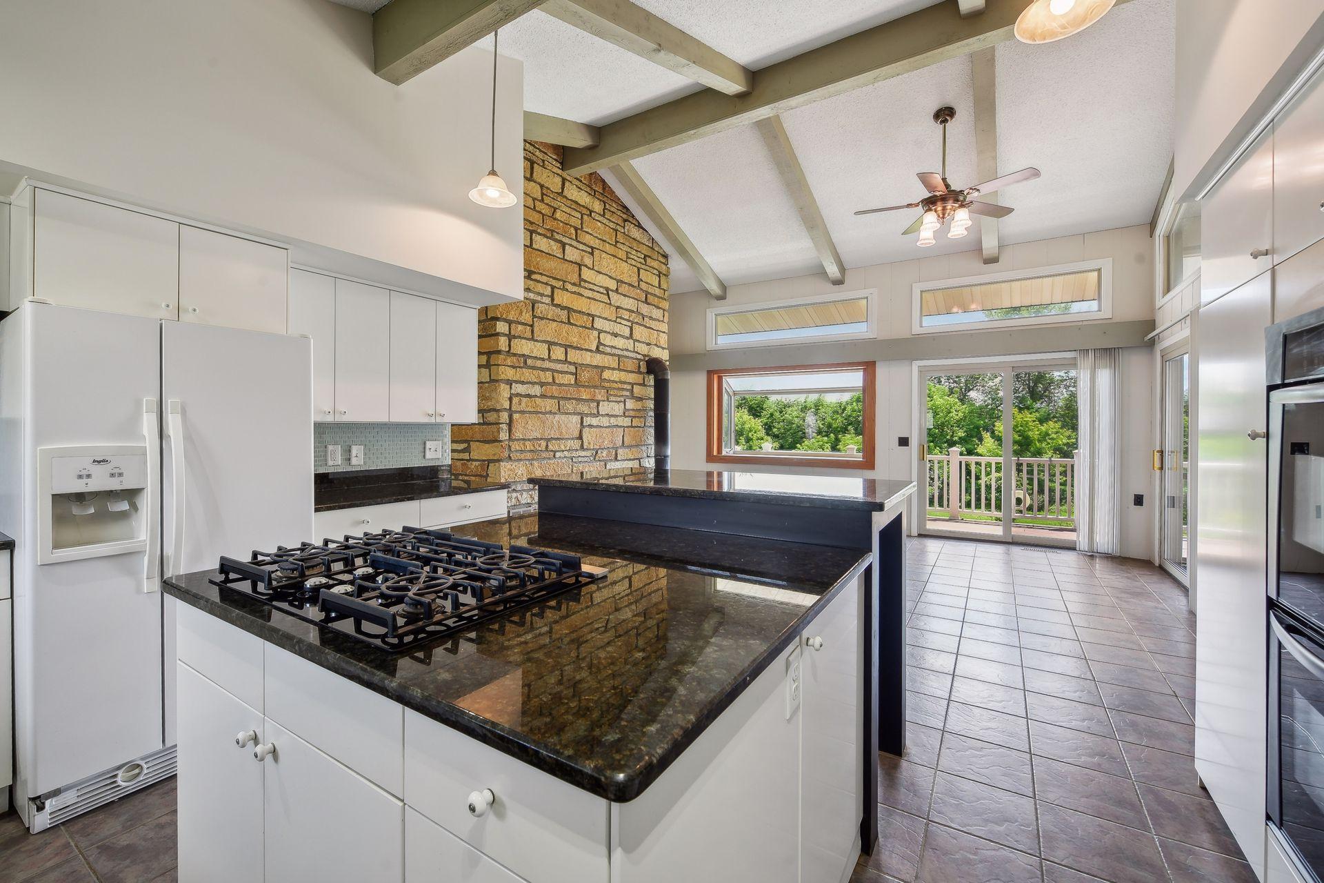 5162 Union Lake Trail