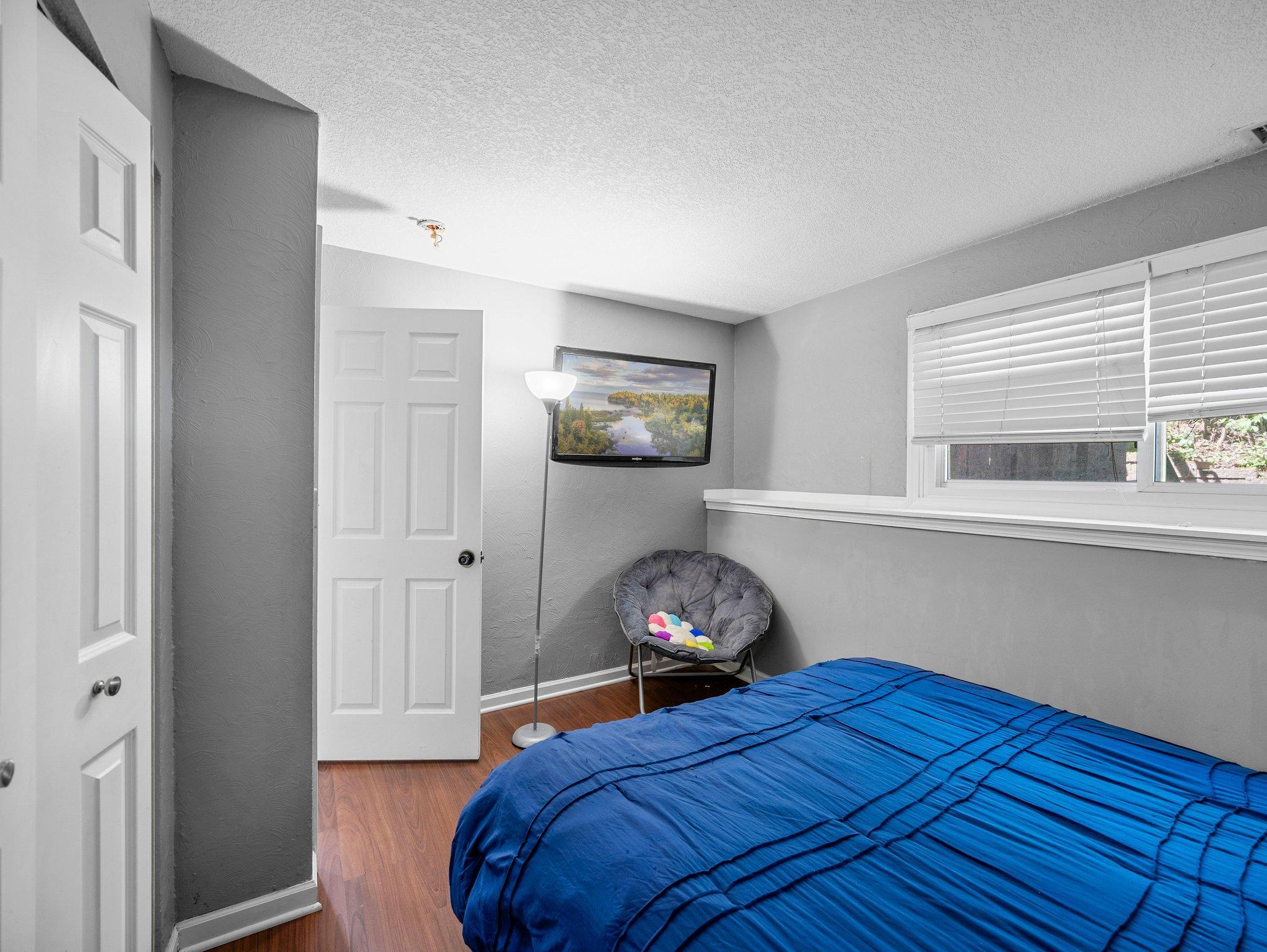 1544 Greenwood Court N