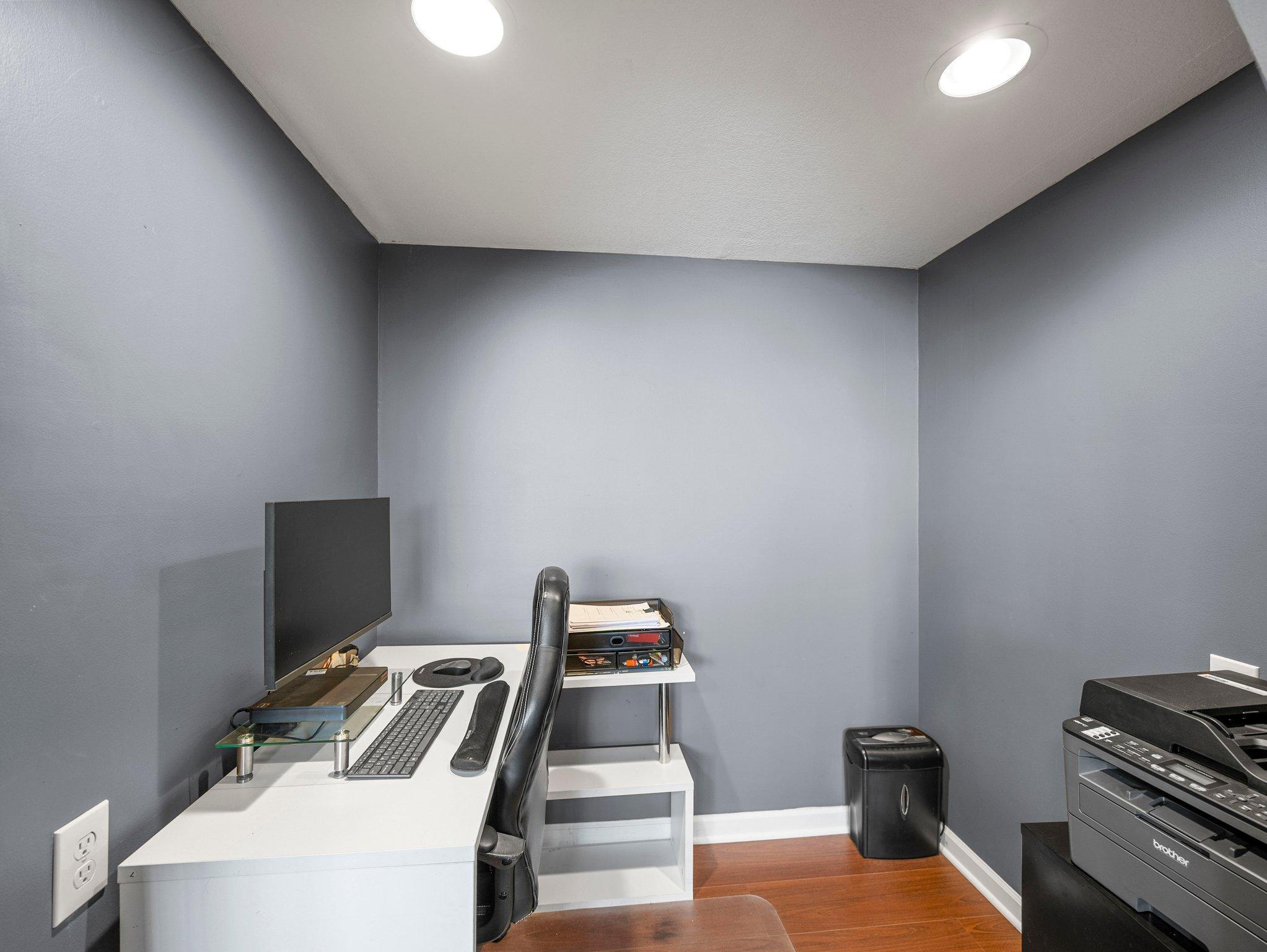 1544 Greenwood Court N