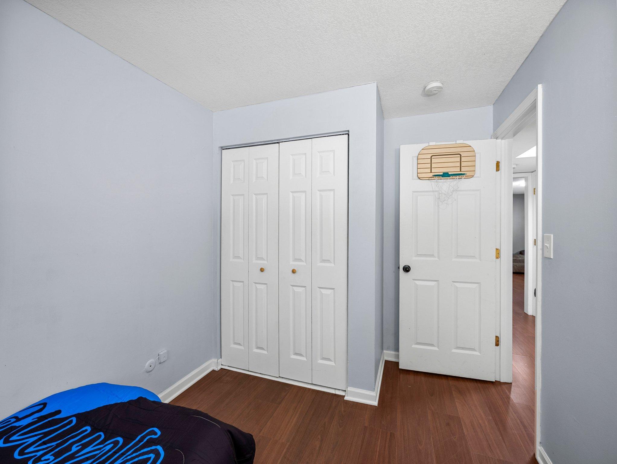 1544 Greenwood Court N