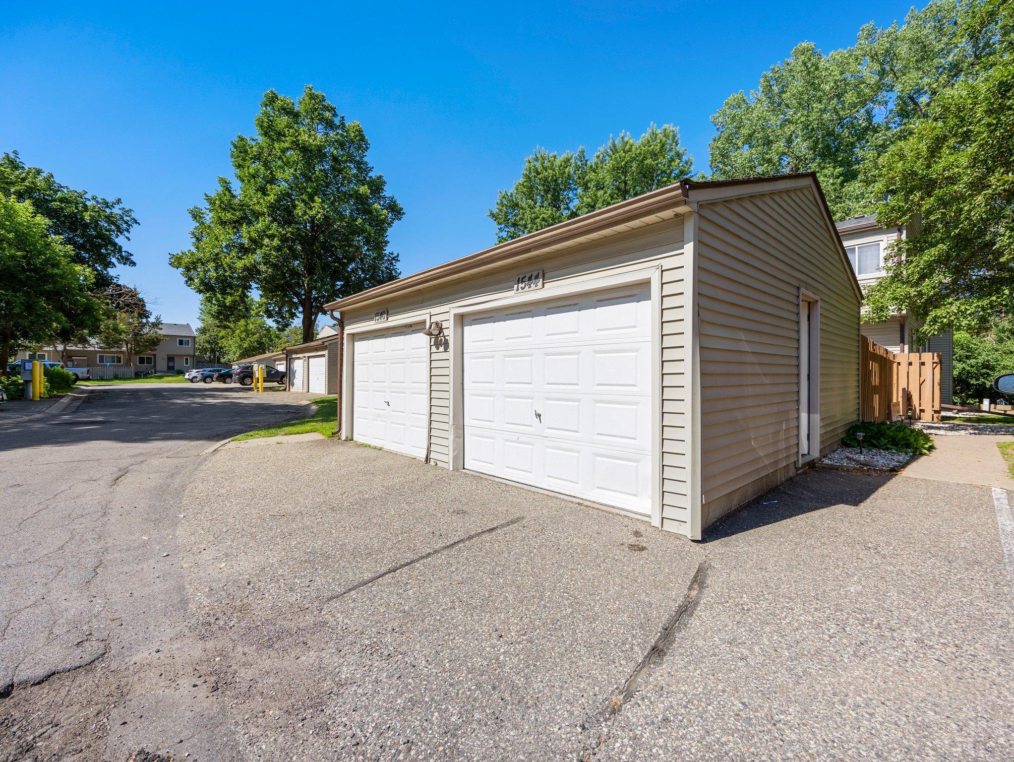 1544 Greenwood Court N