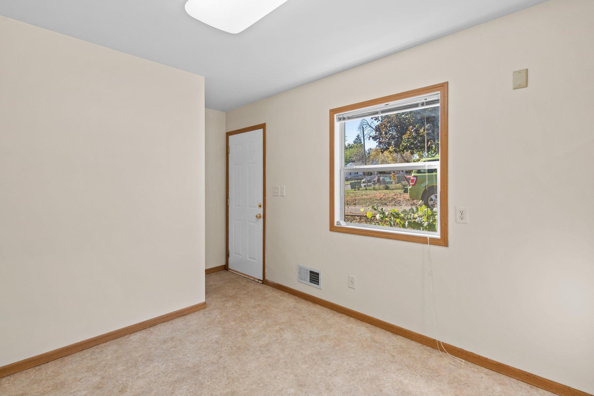 315 Hurley Street W