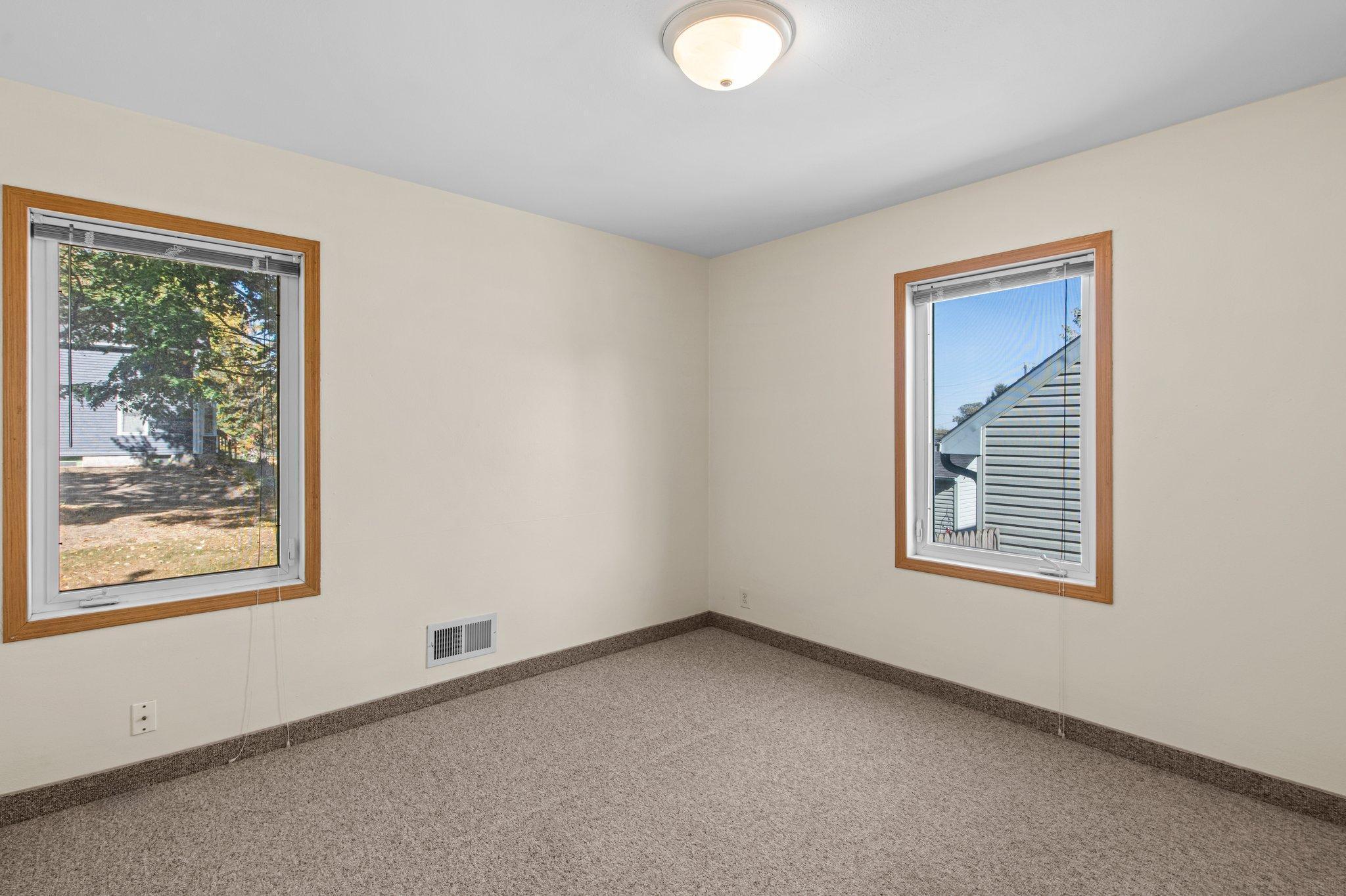 315 Hurley Street W