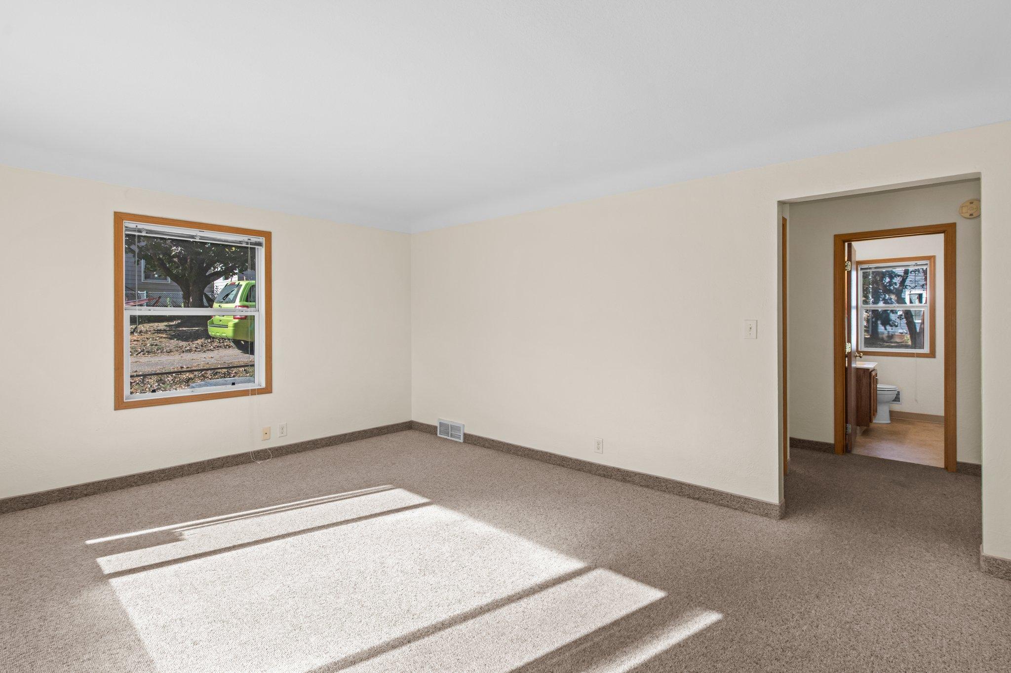 315 Hurley Street W