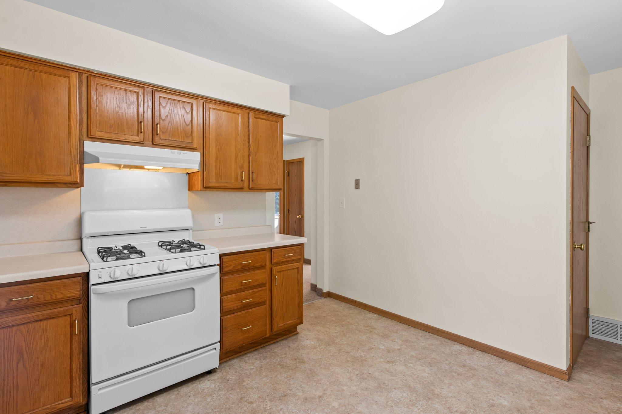 315 Hurley Street W