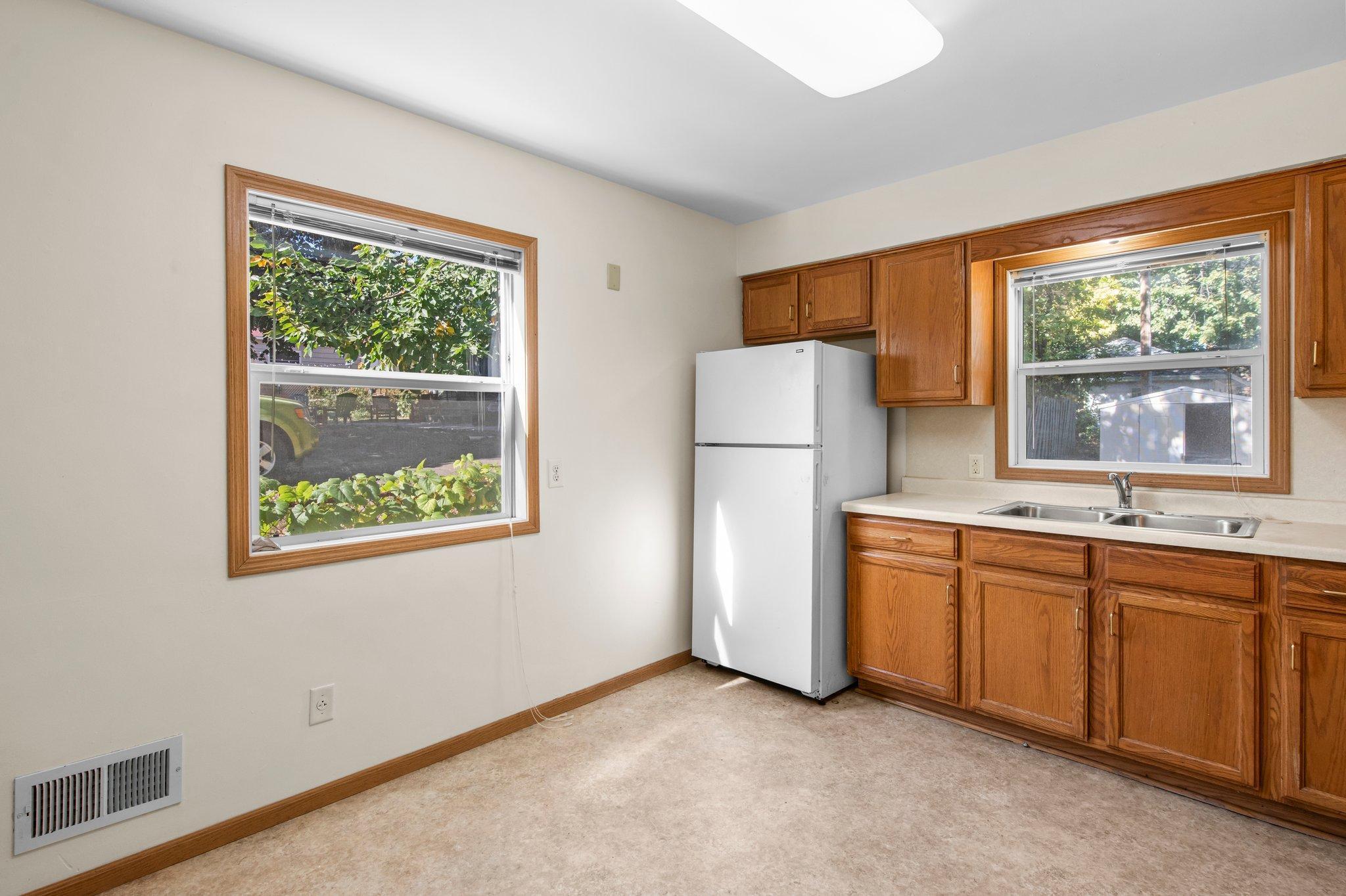 315 Hurley Street W