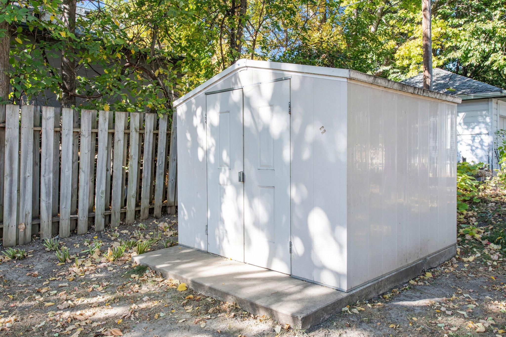 315 Hurley Street W