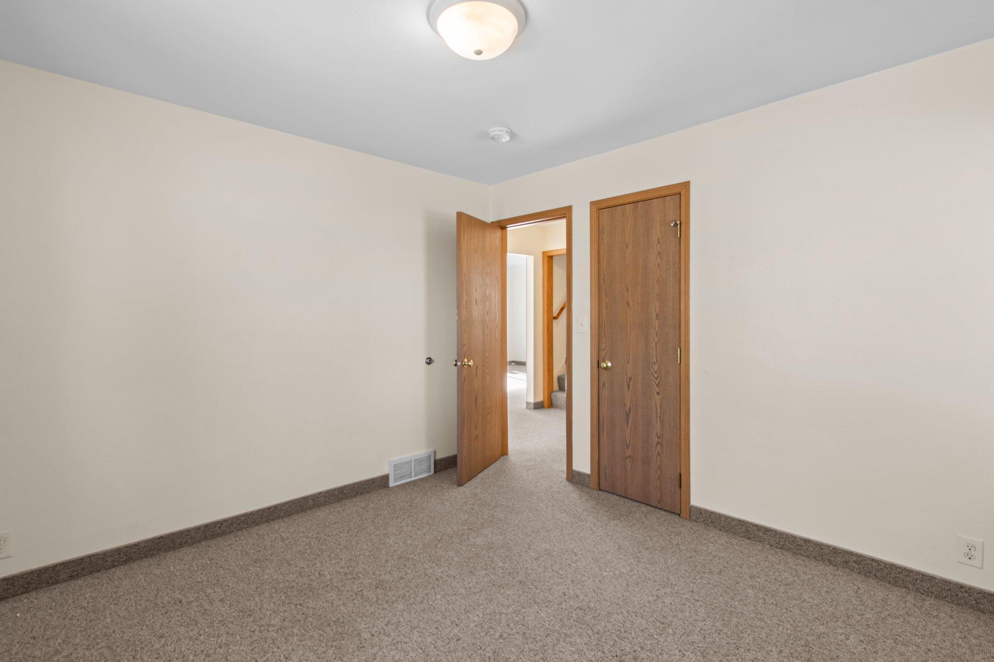 315 Hurley Street W