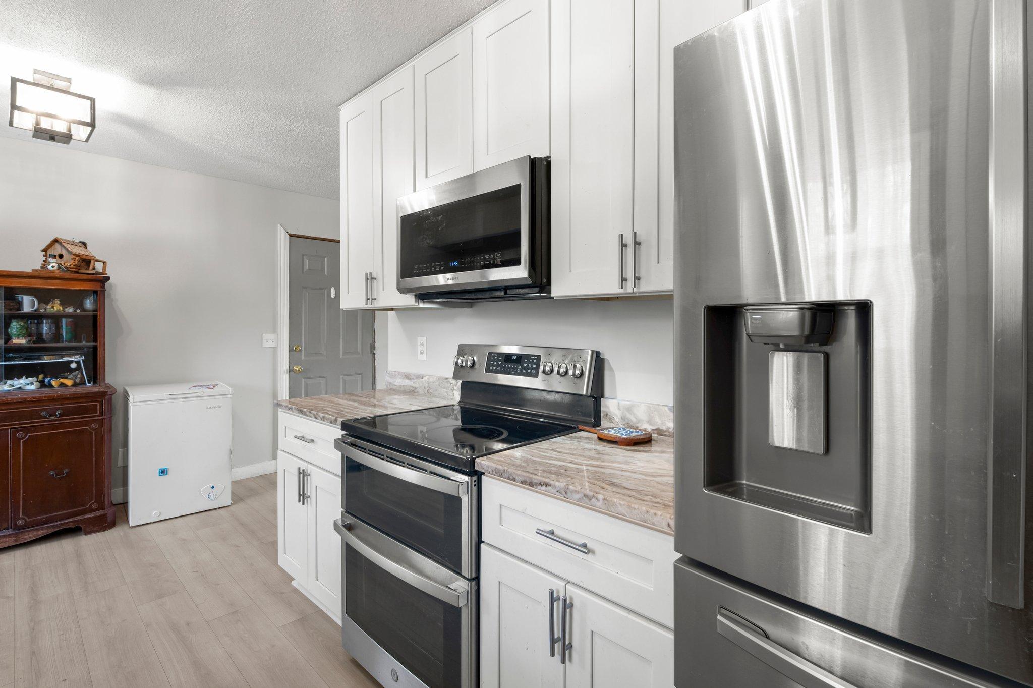 6885 161st Street W