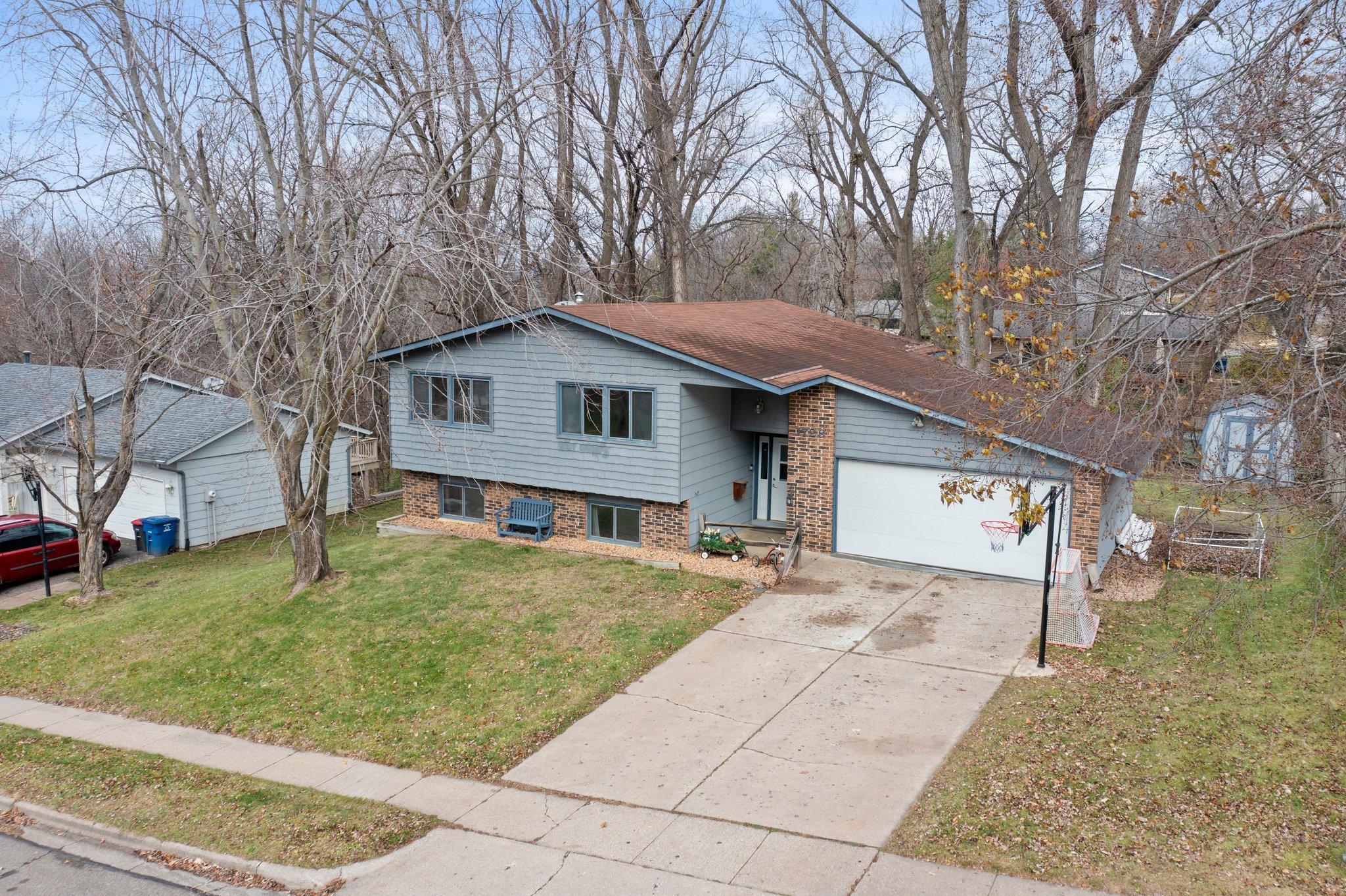 1728 Woodland Drive