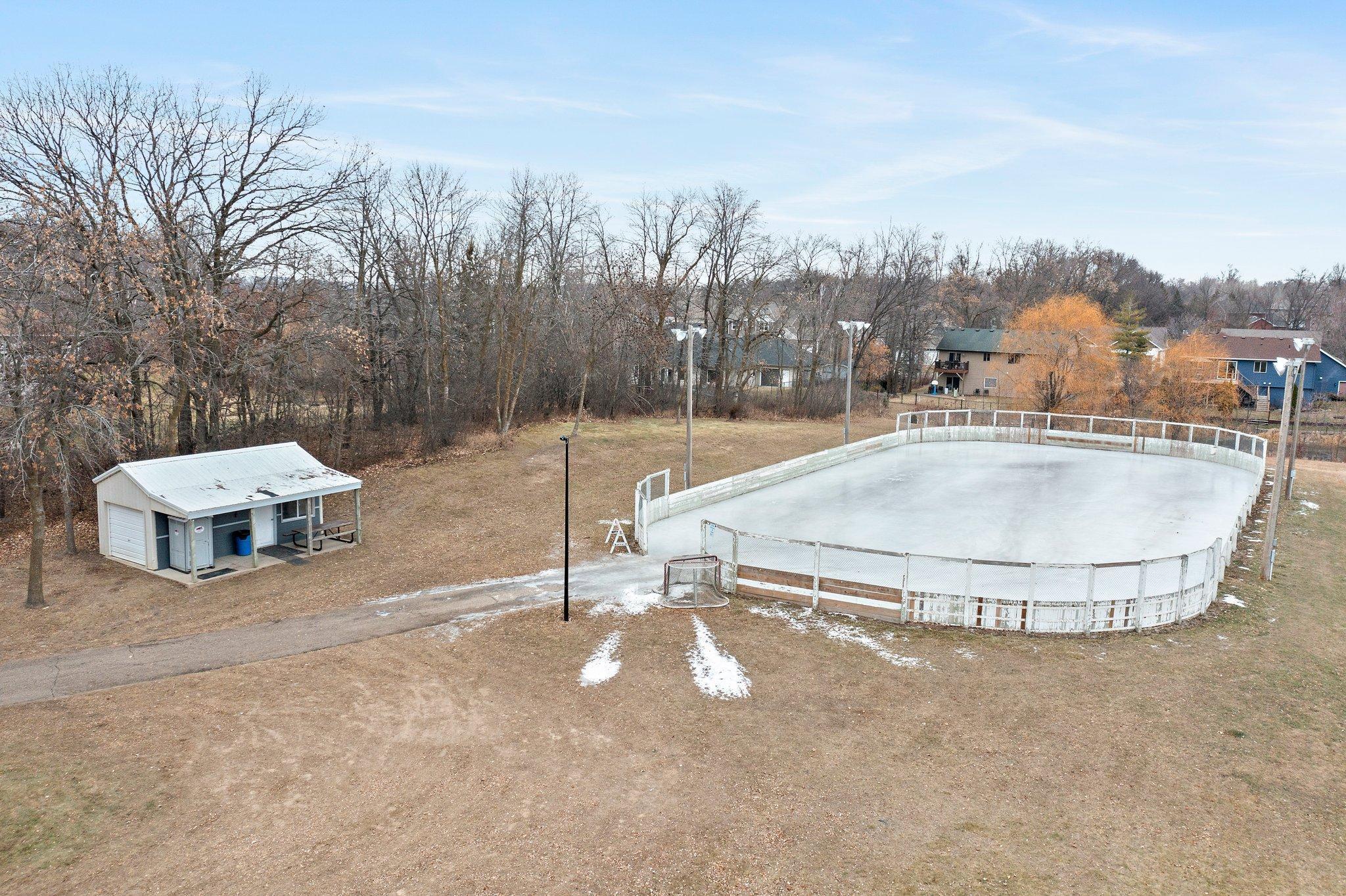 2204 Greenbriar Court