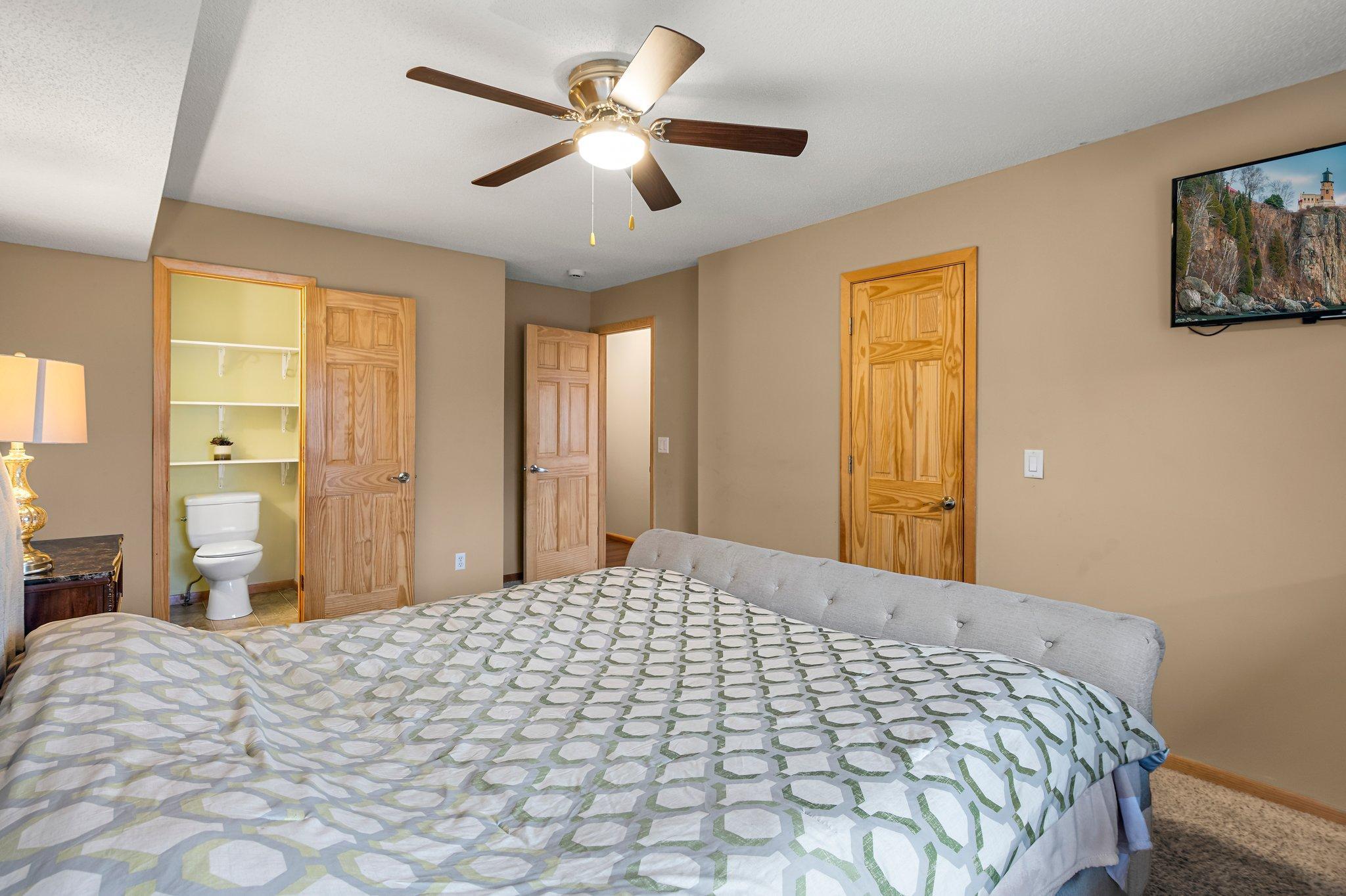 2204 Greenbriar Court