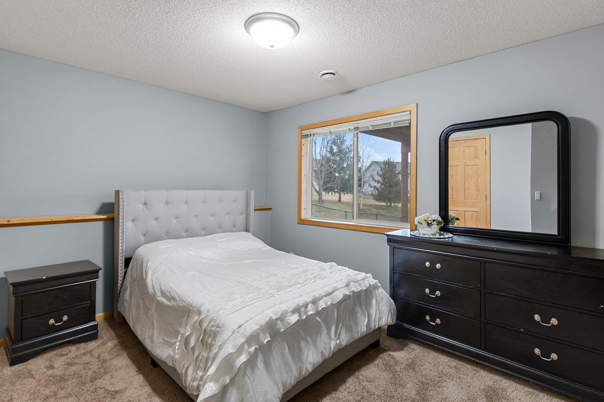 2204 Greenbriar Court