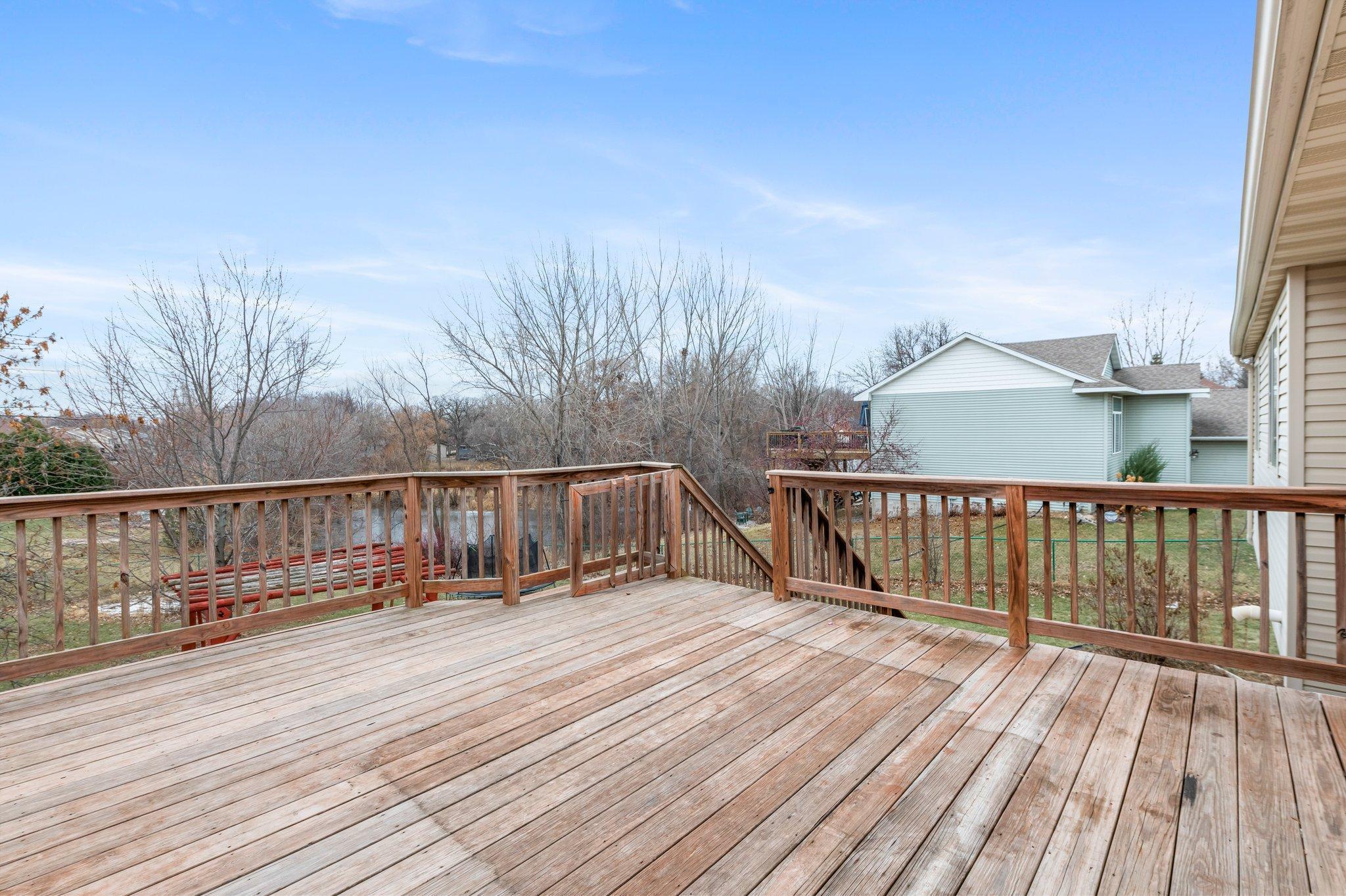 2204 Greenbriar Court