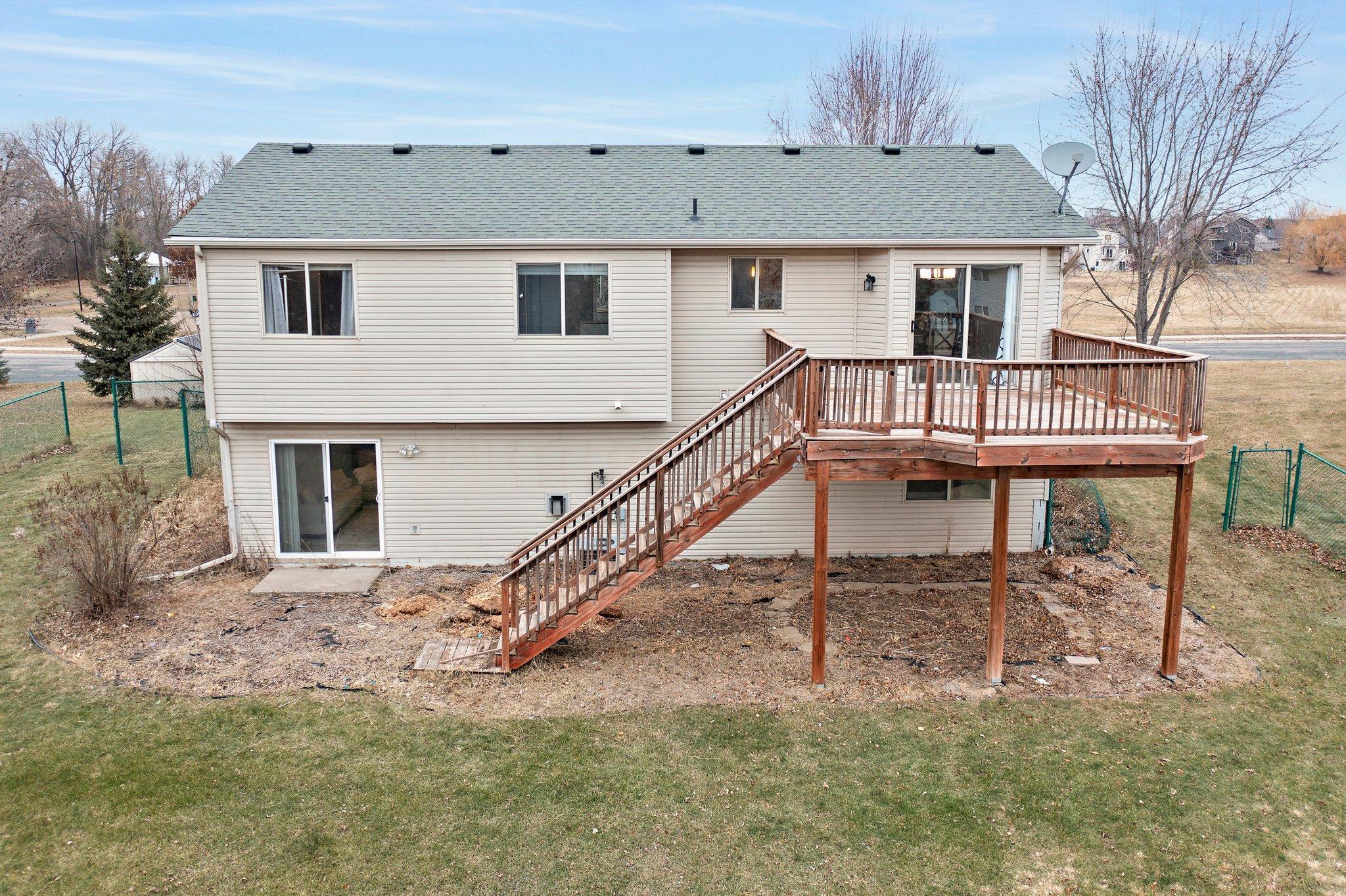 2204 Greenbriar Court
