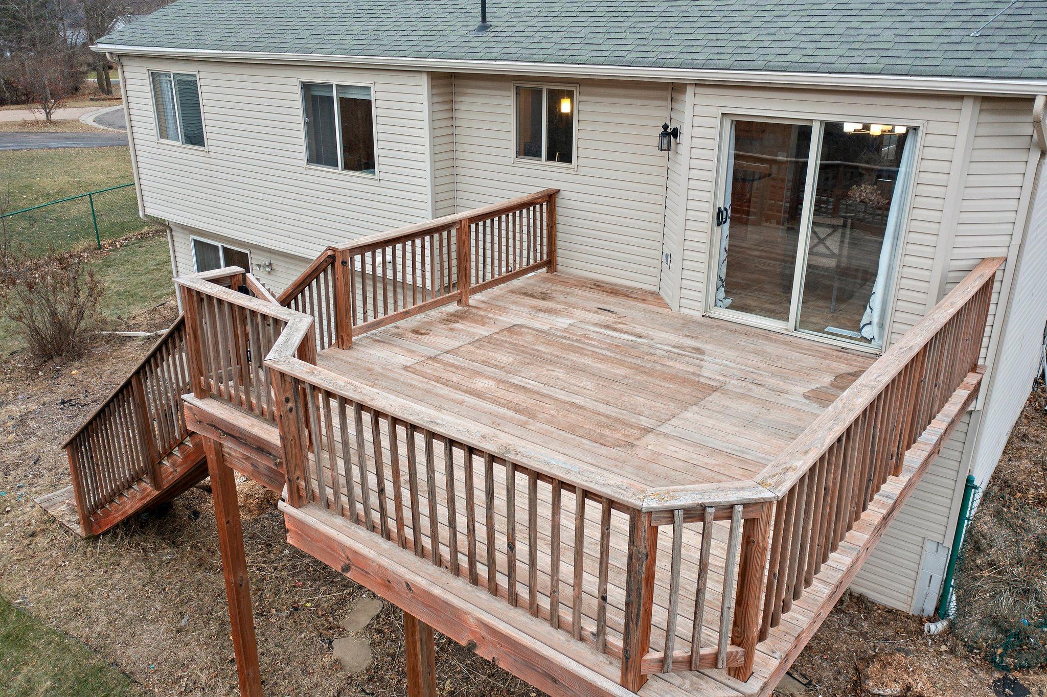 2204 Greenbriar Court