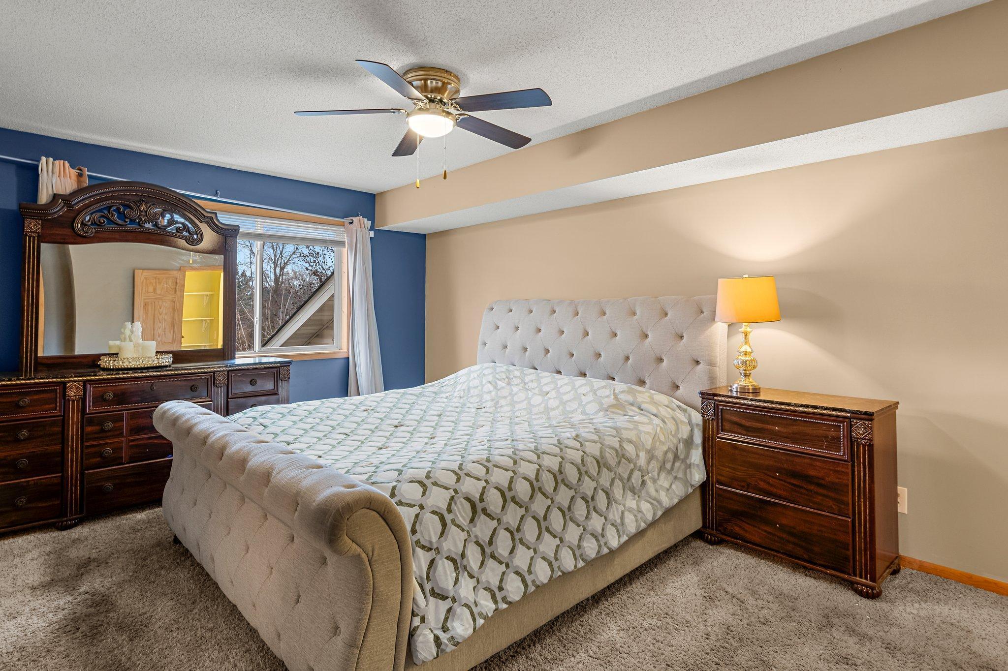 2204 Greenbriar Court