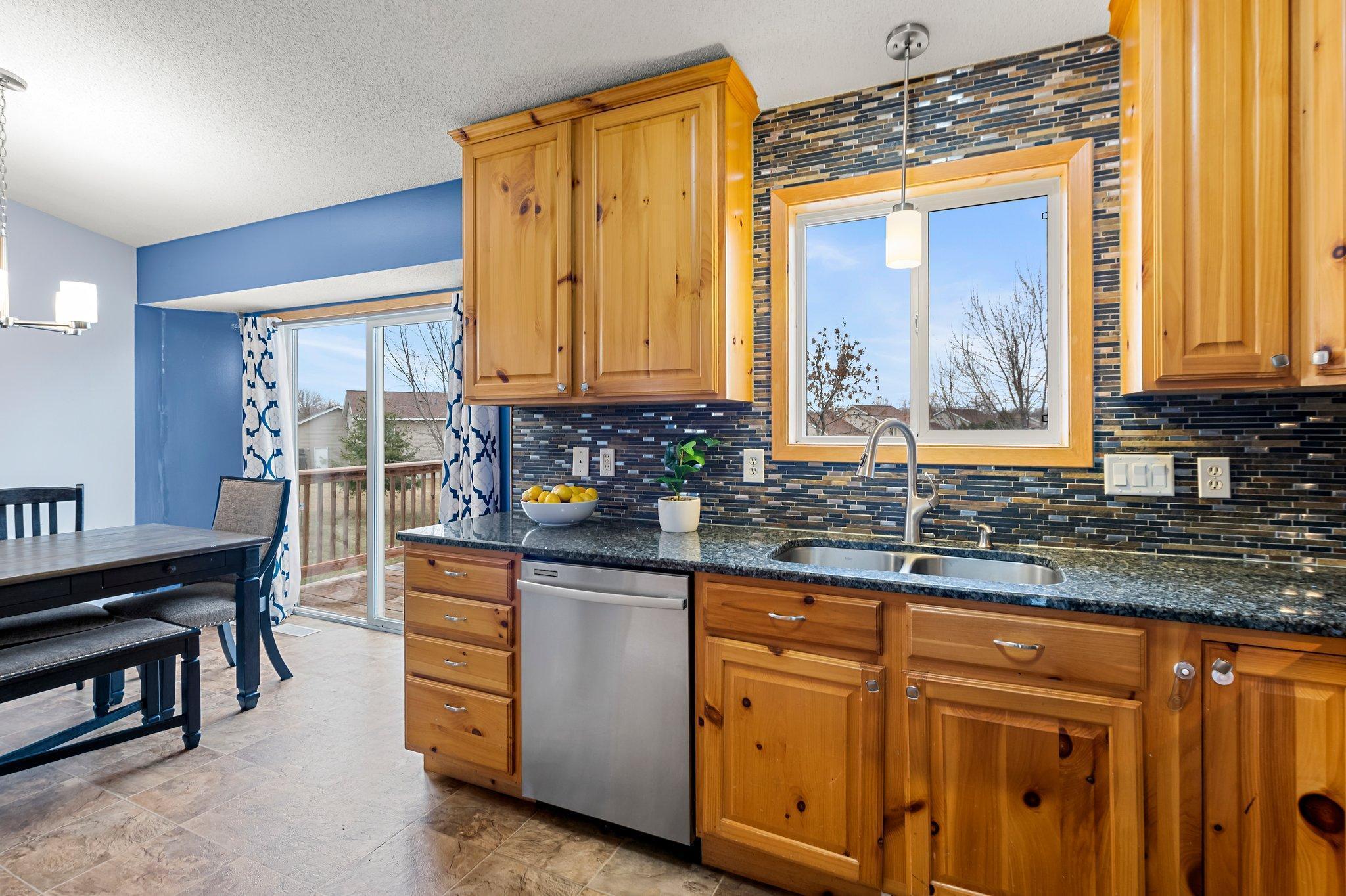2204 Greenbriar Court