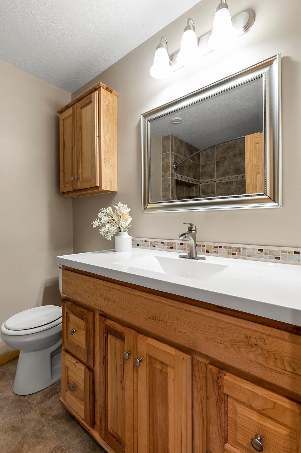 2204 Greenbriar Court