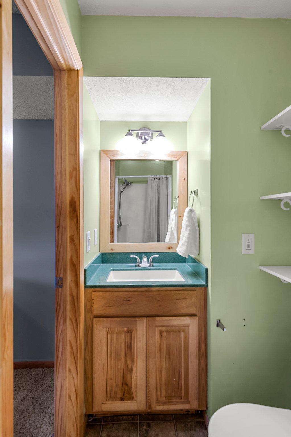 2204 Greenbriar Court