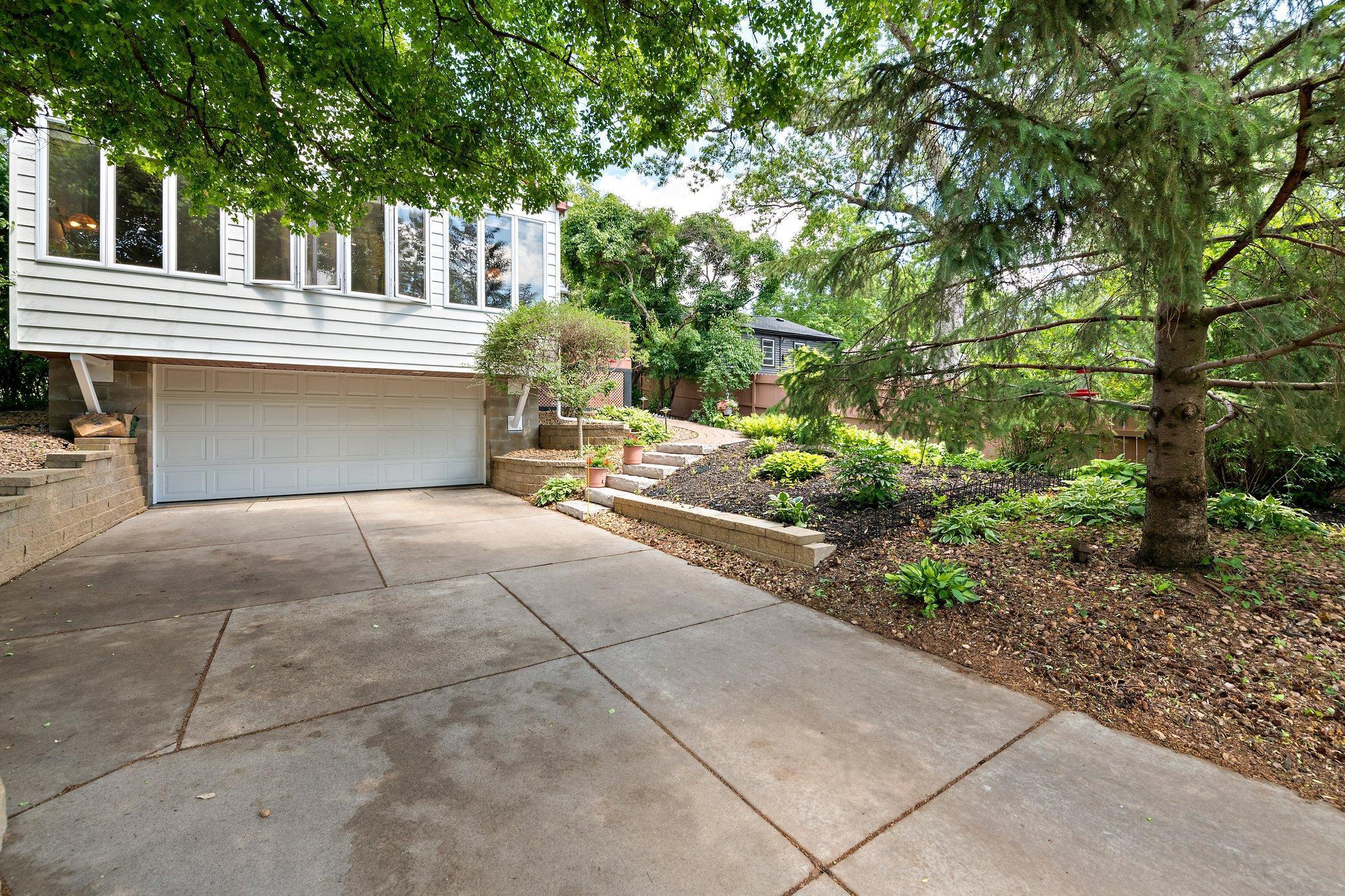 5604 Abbott Avenue S