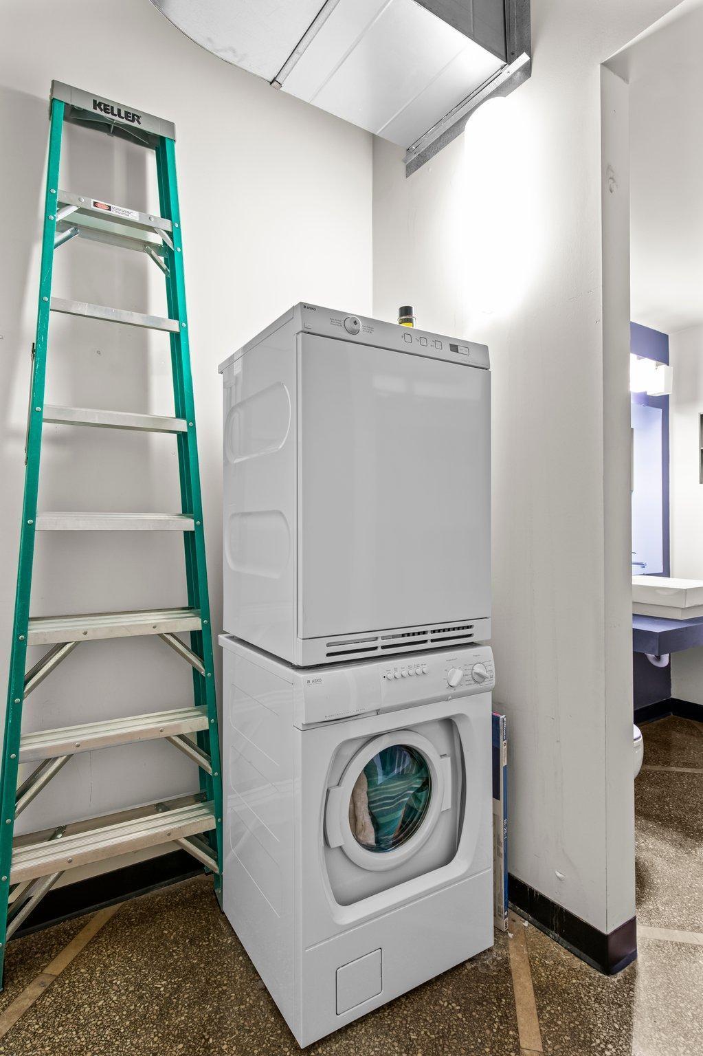 350 Saint Peter Street Unit: 1104
