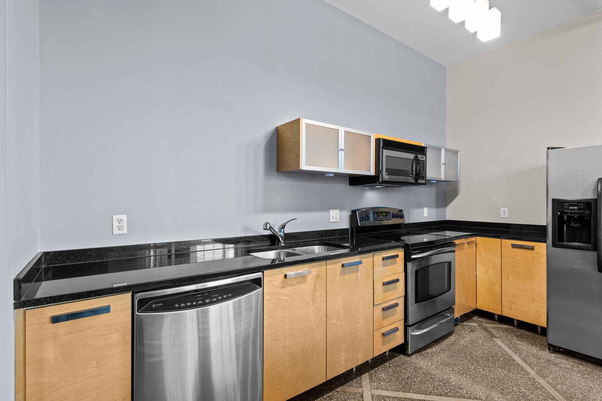 350 Saint Peter Street Unit: 1104