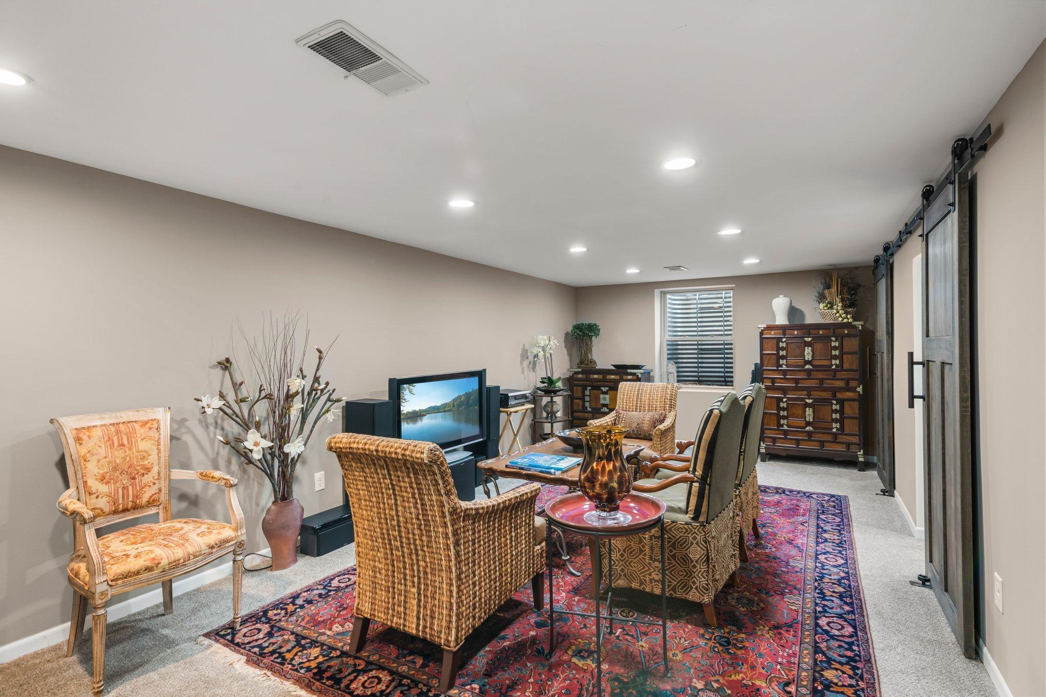 8133 Zenith Avenue S