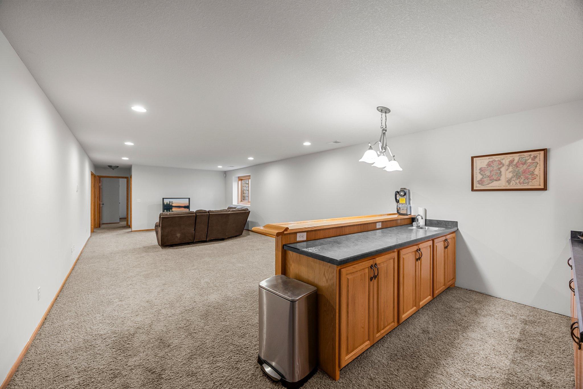 9527 253rd Avenue NW