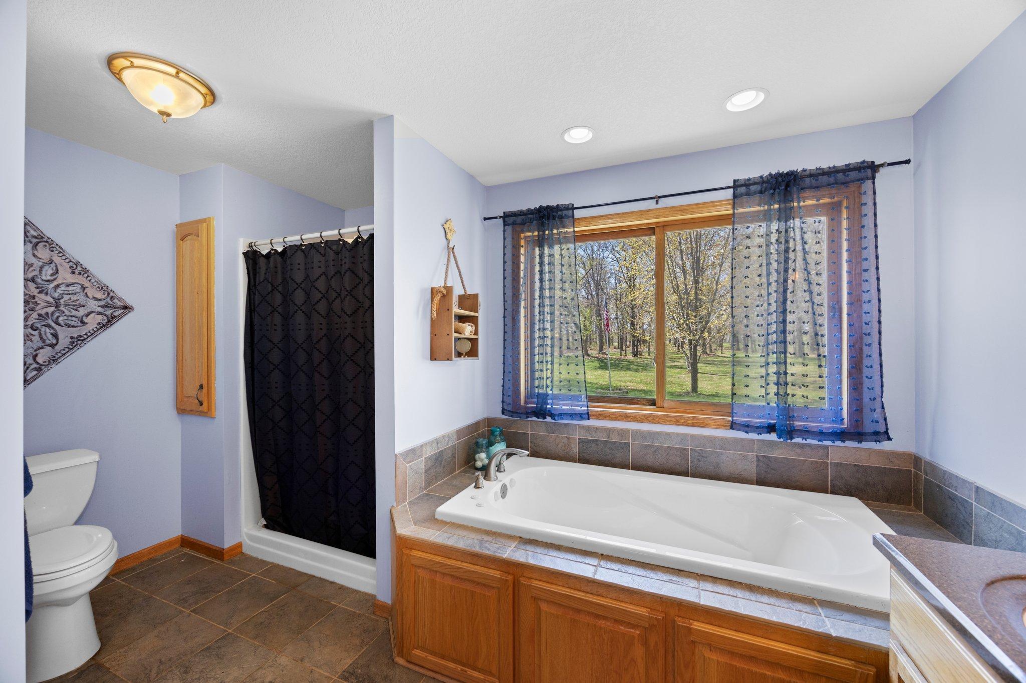 9527 253rd Avenue NW