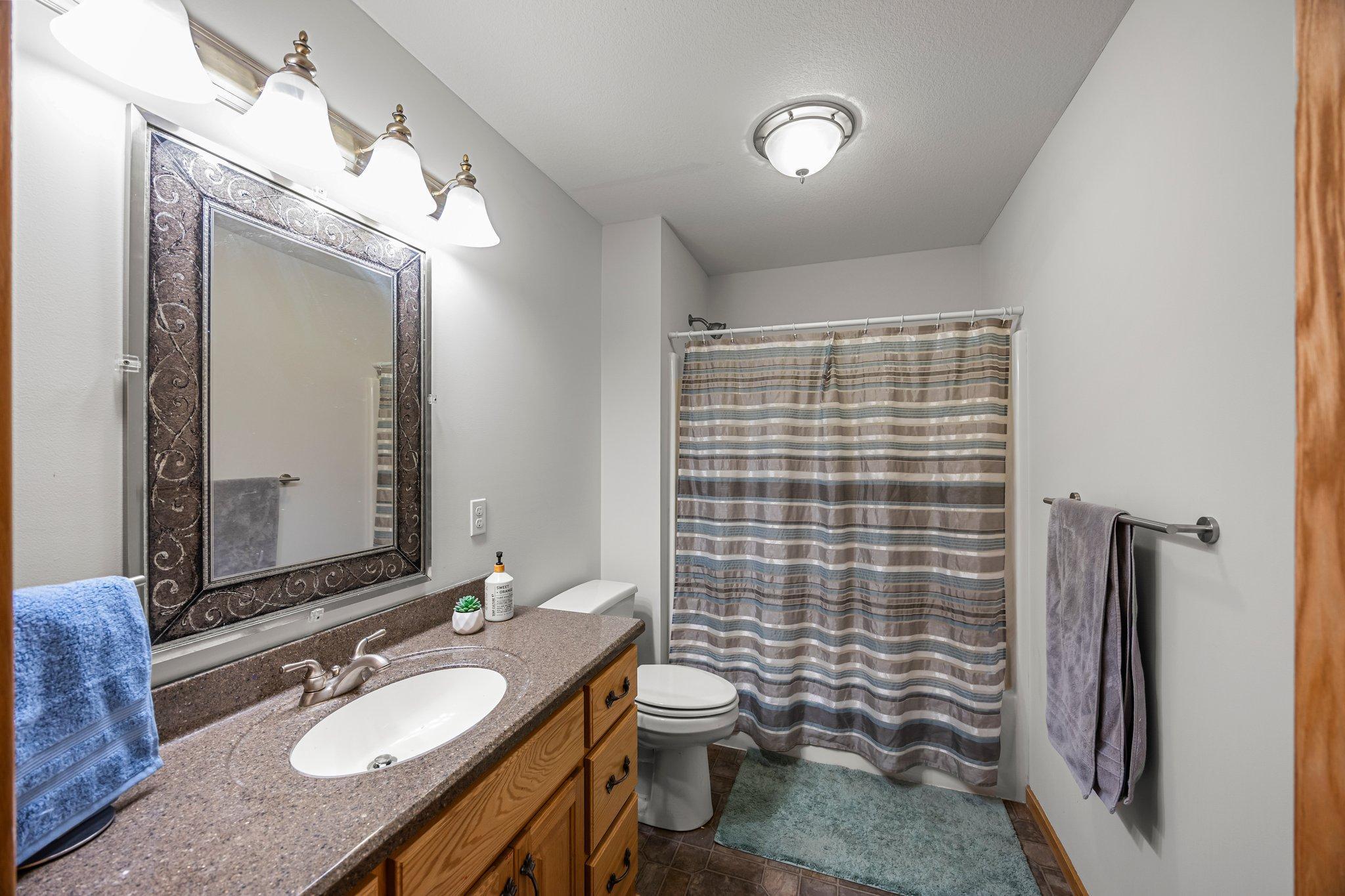 9527 253rd Avenue NW