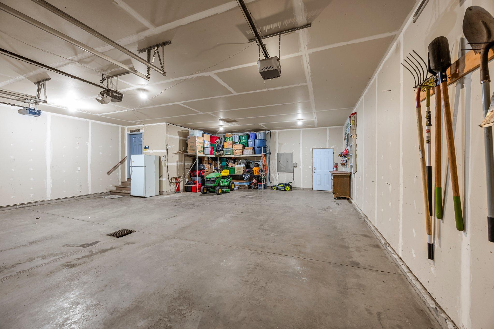 9527 253rd Avenue NW