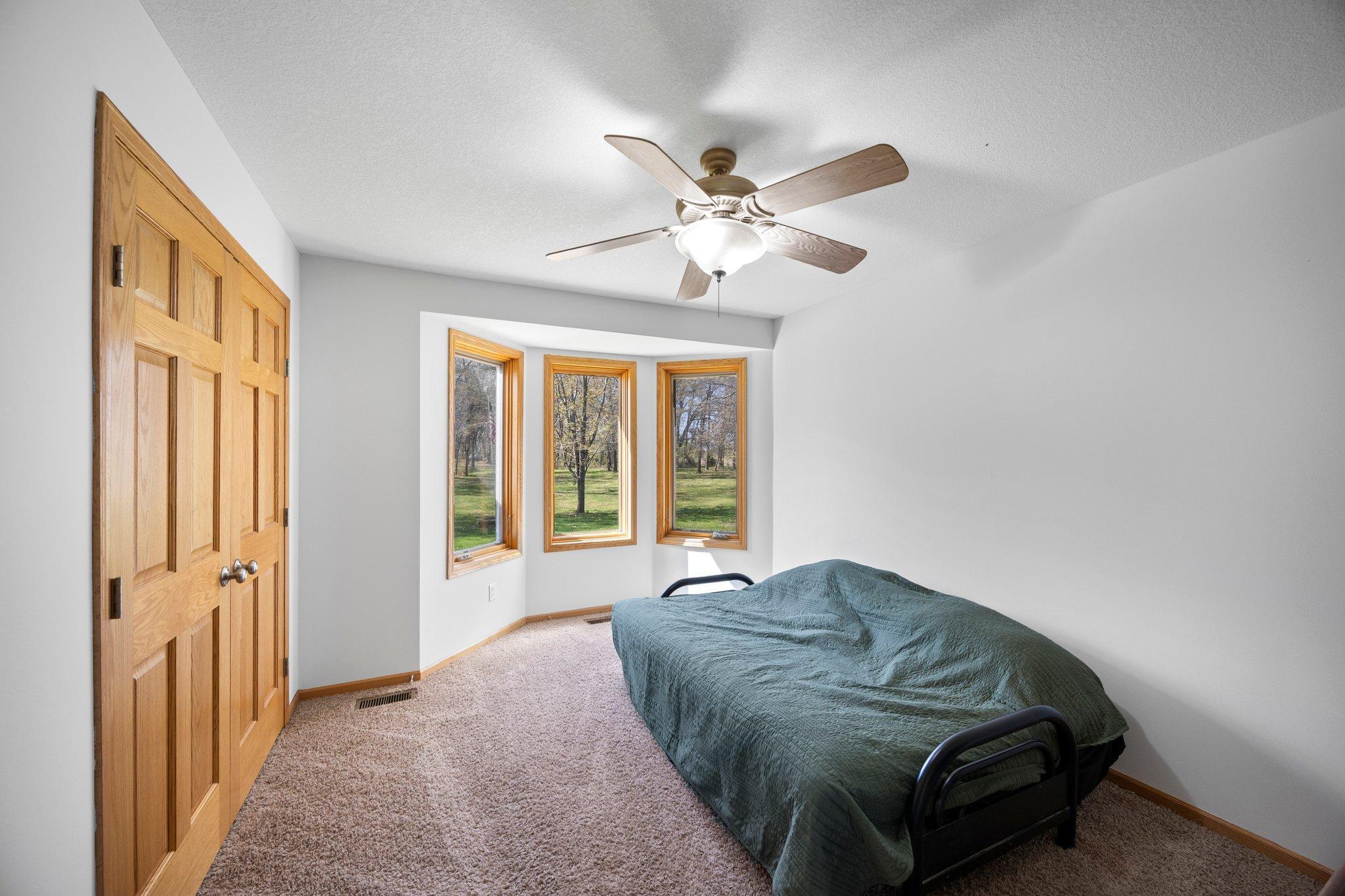 9527 253rd Avenue NW