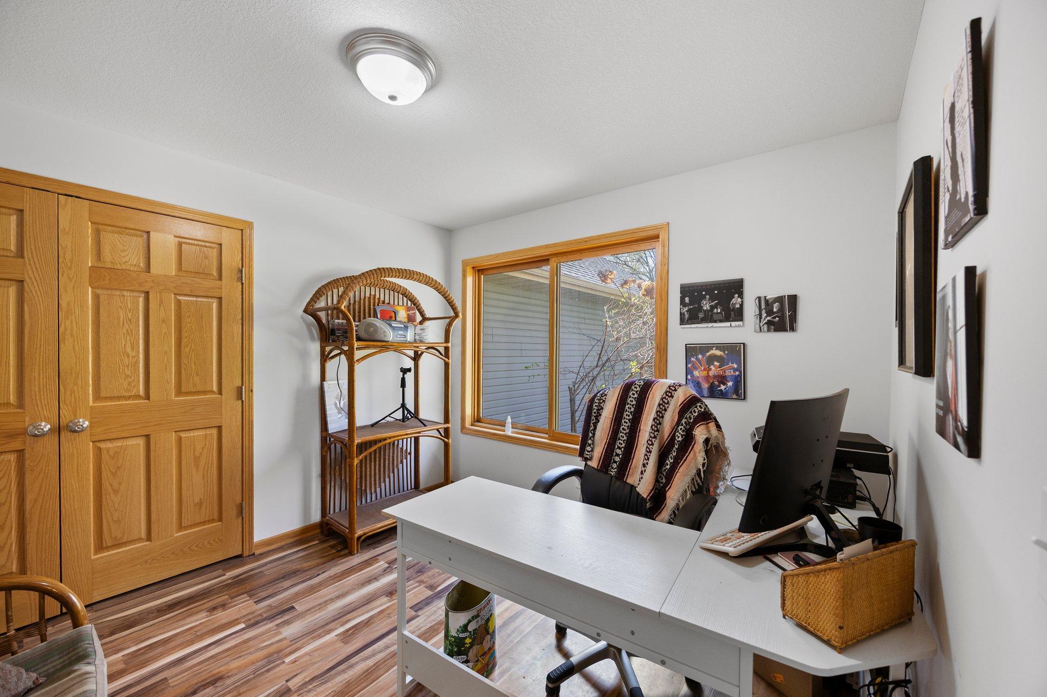 9527 253rd Avenue NW