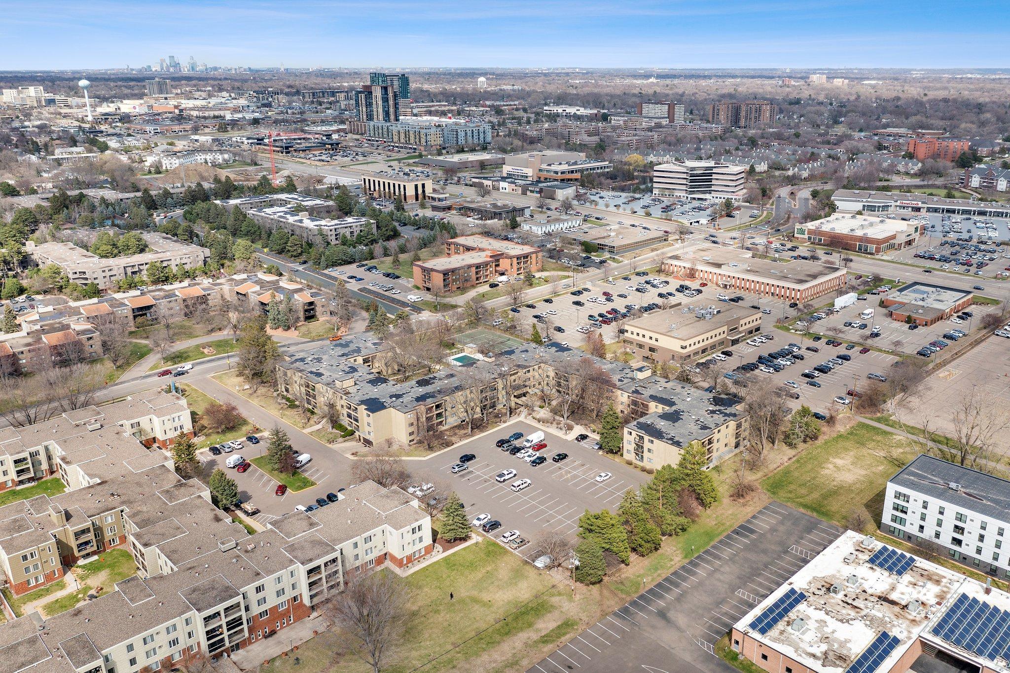 4101 Parklawn Avenue Unit: 129
