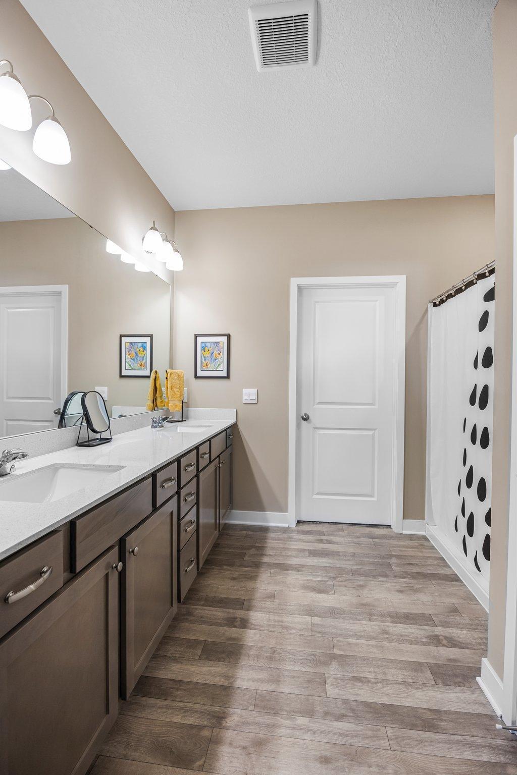 13621 Rosecommon Way