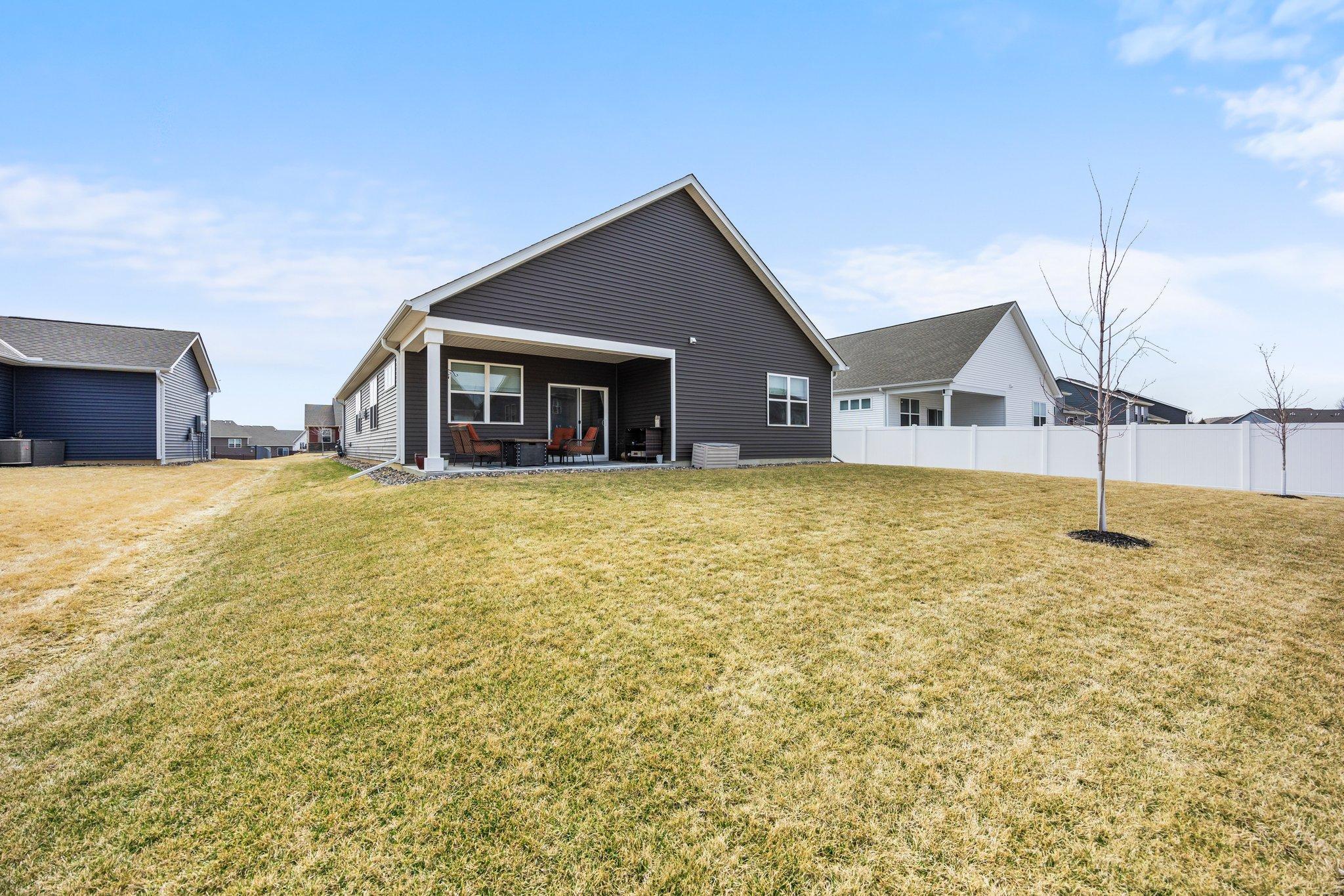 13621 Rosecommon Way